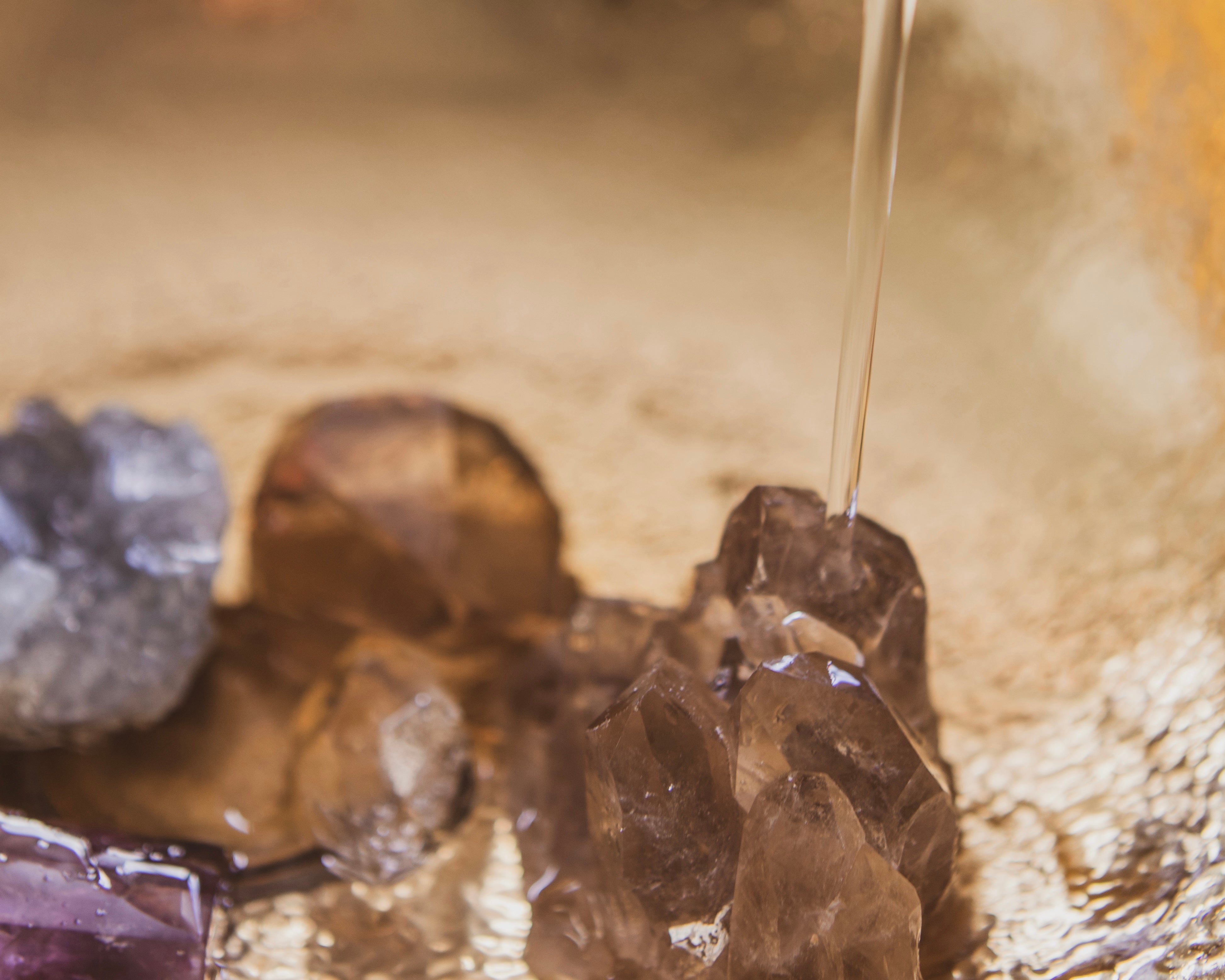 Rens og Oplad Dine Krystaller ✶