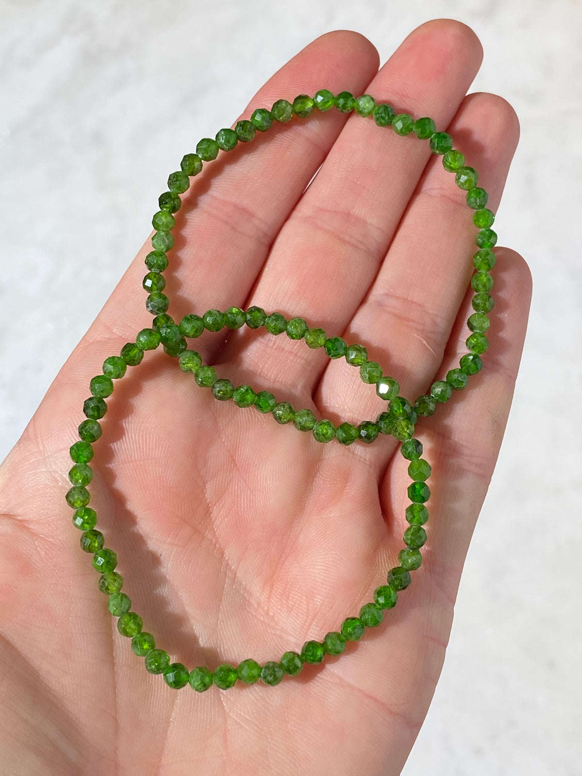 Kromdiopsid fasetterat armband