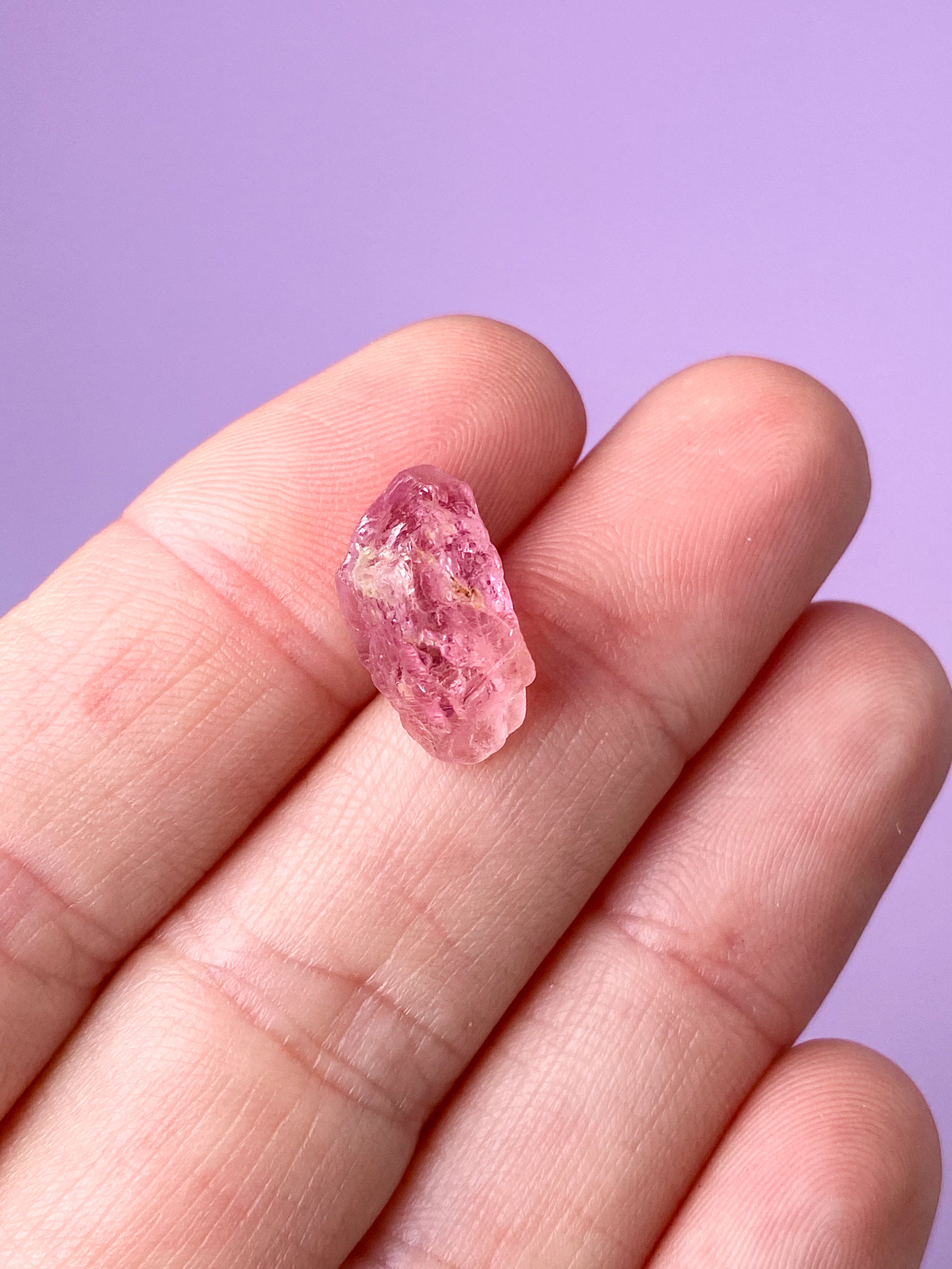 Rosa turmalin rå (nr 8) exklusiv kvalitet