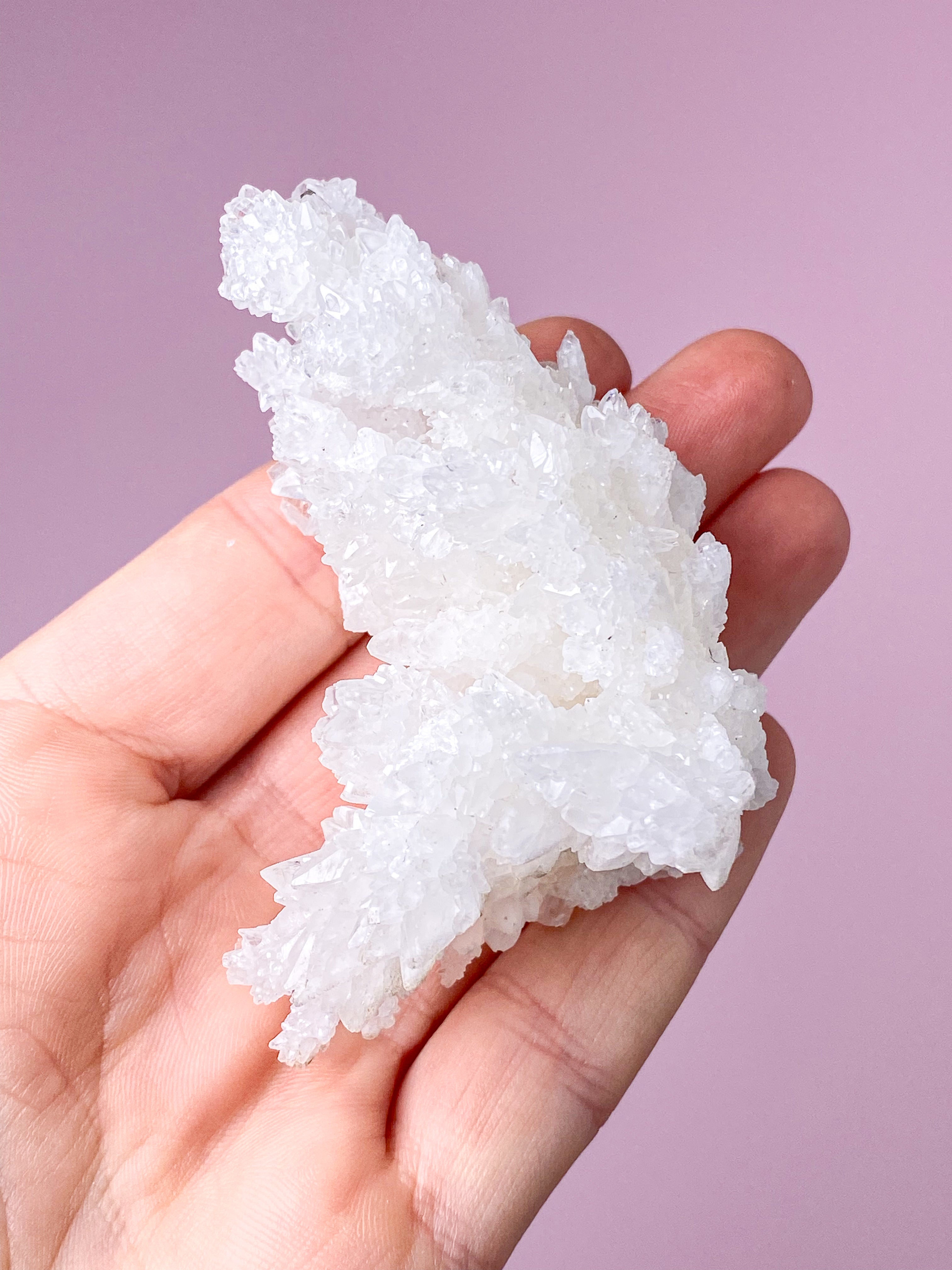 Vitt aragonitkluster (nr 4)