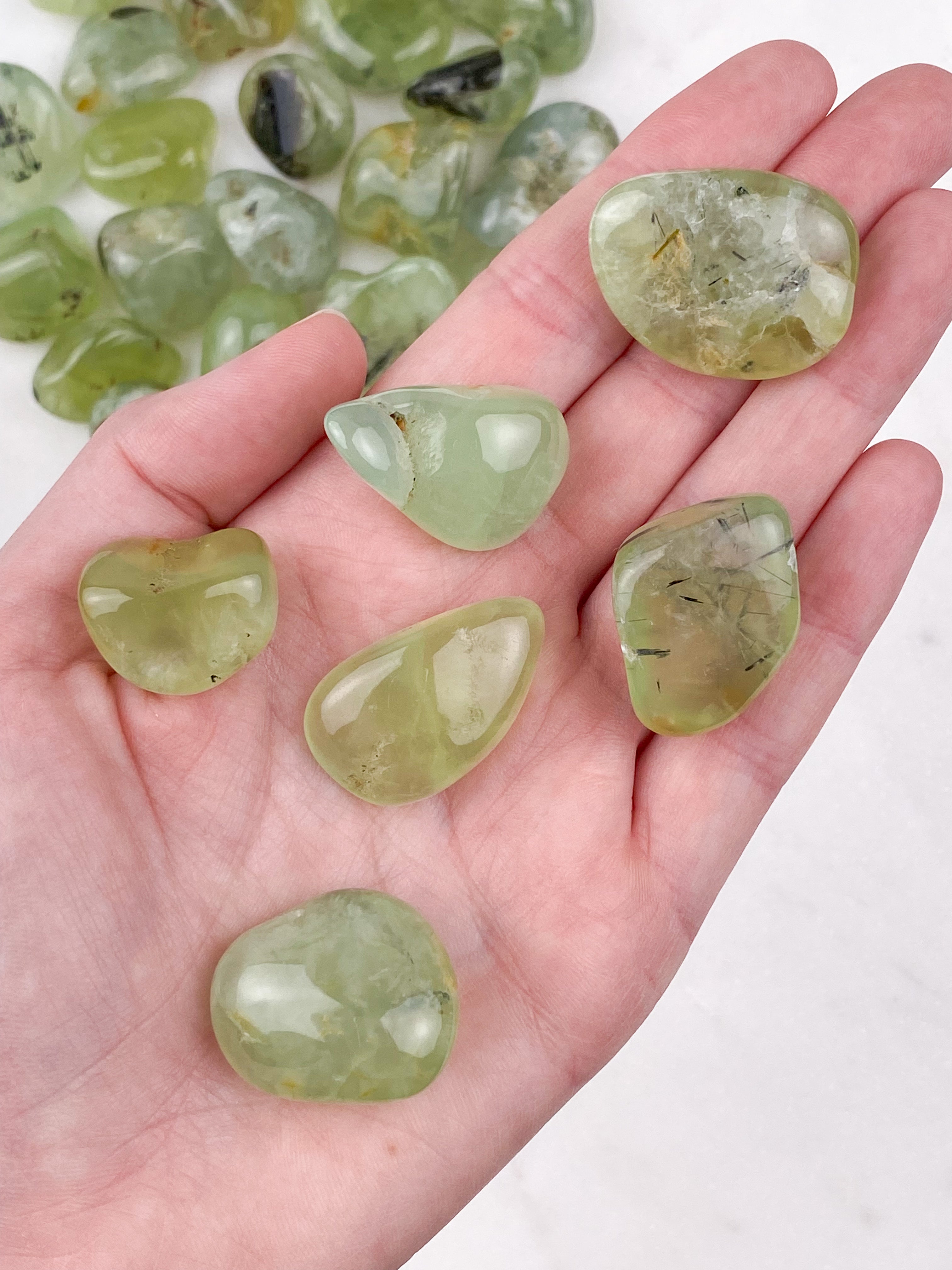 Prehnite polerad