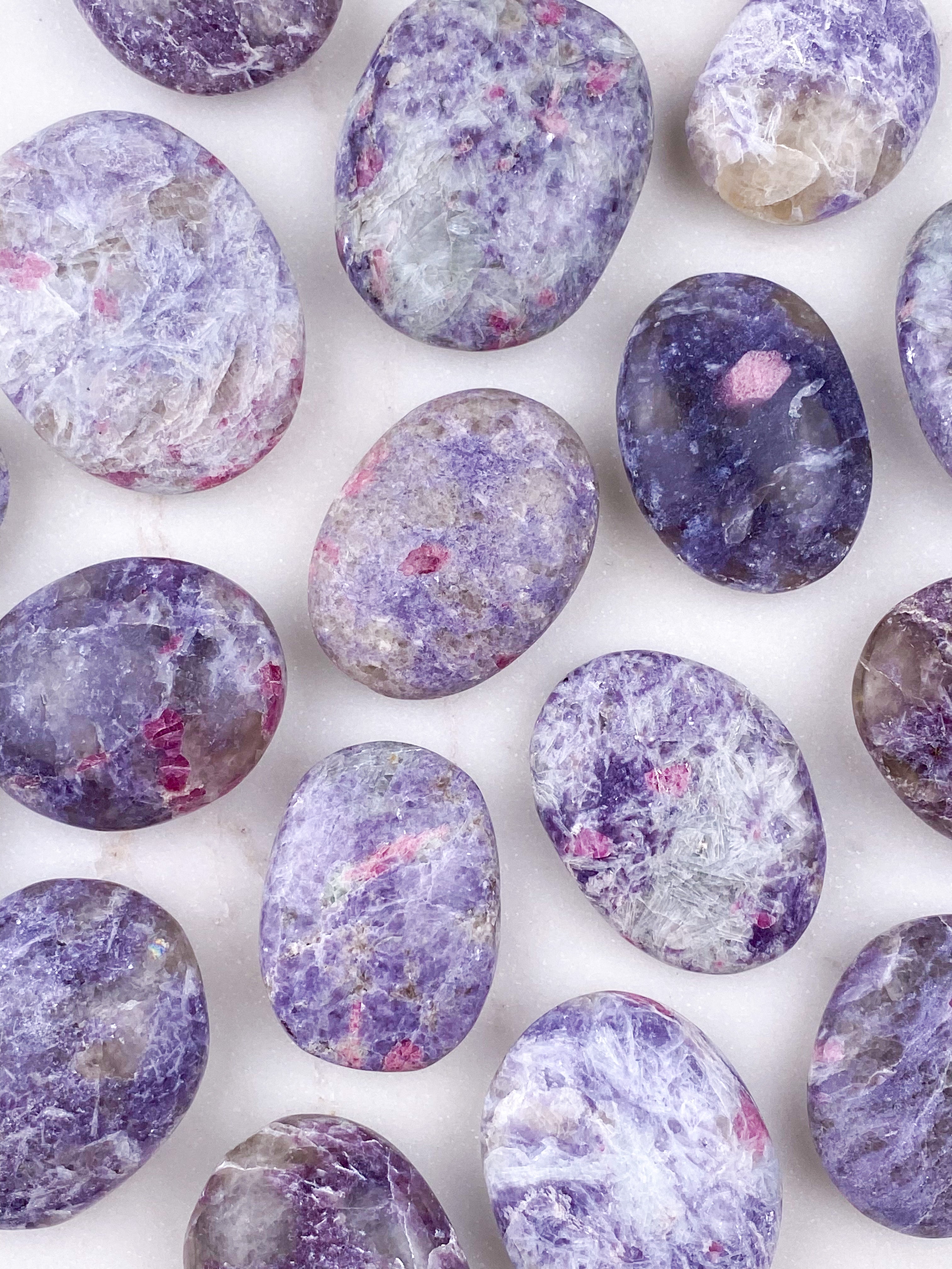 Rosa Turmalin & Lepidolit Palmstone