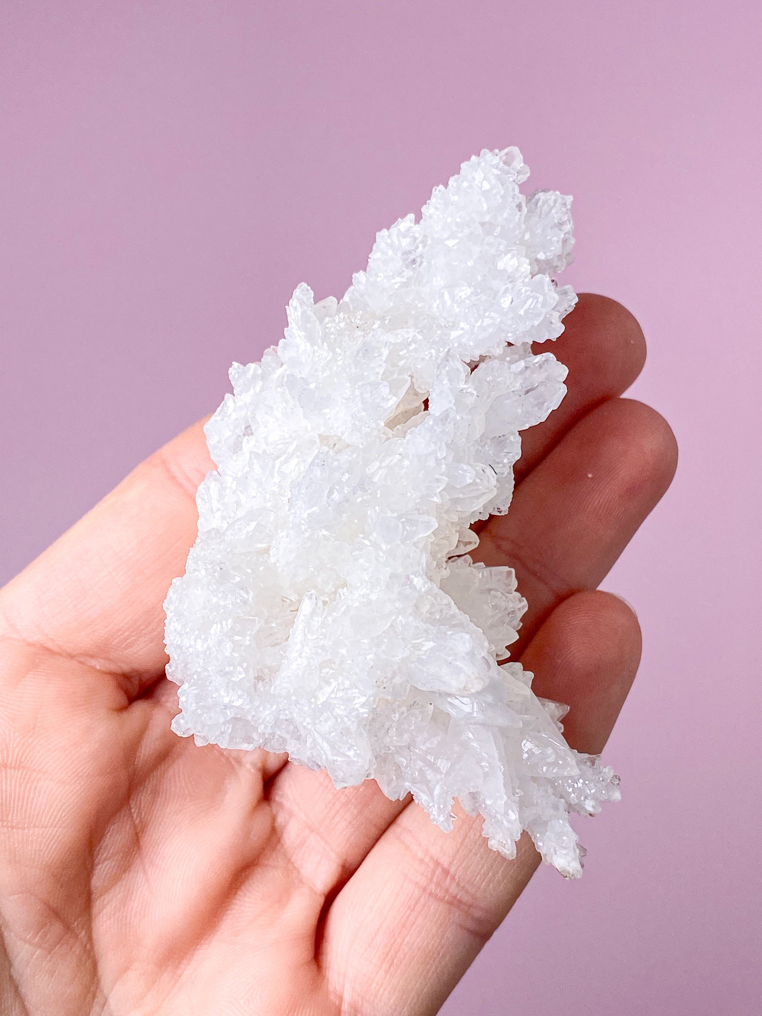 Vitt aragonitkluster (nr 4)