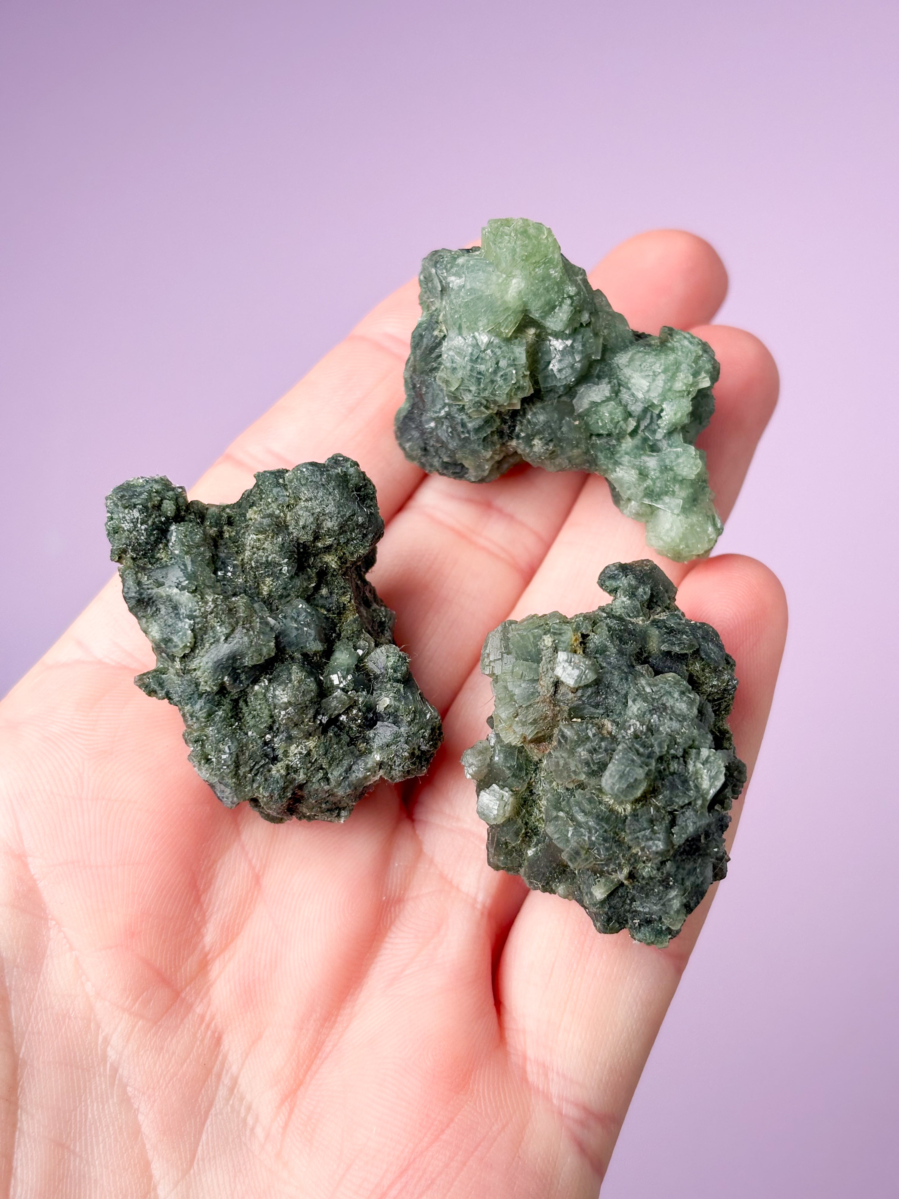 UTLOPP - Mörkt Prehnit-kluster