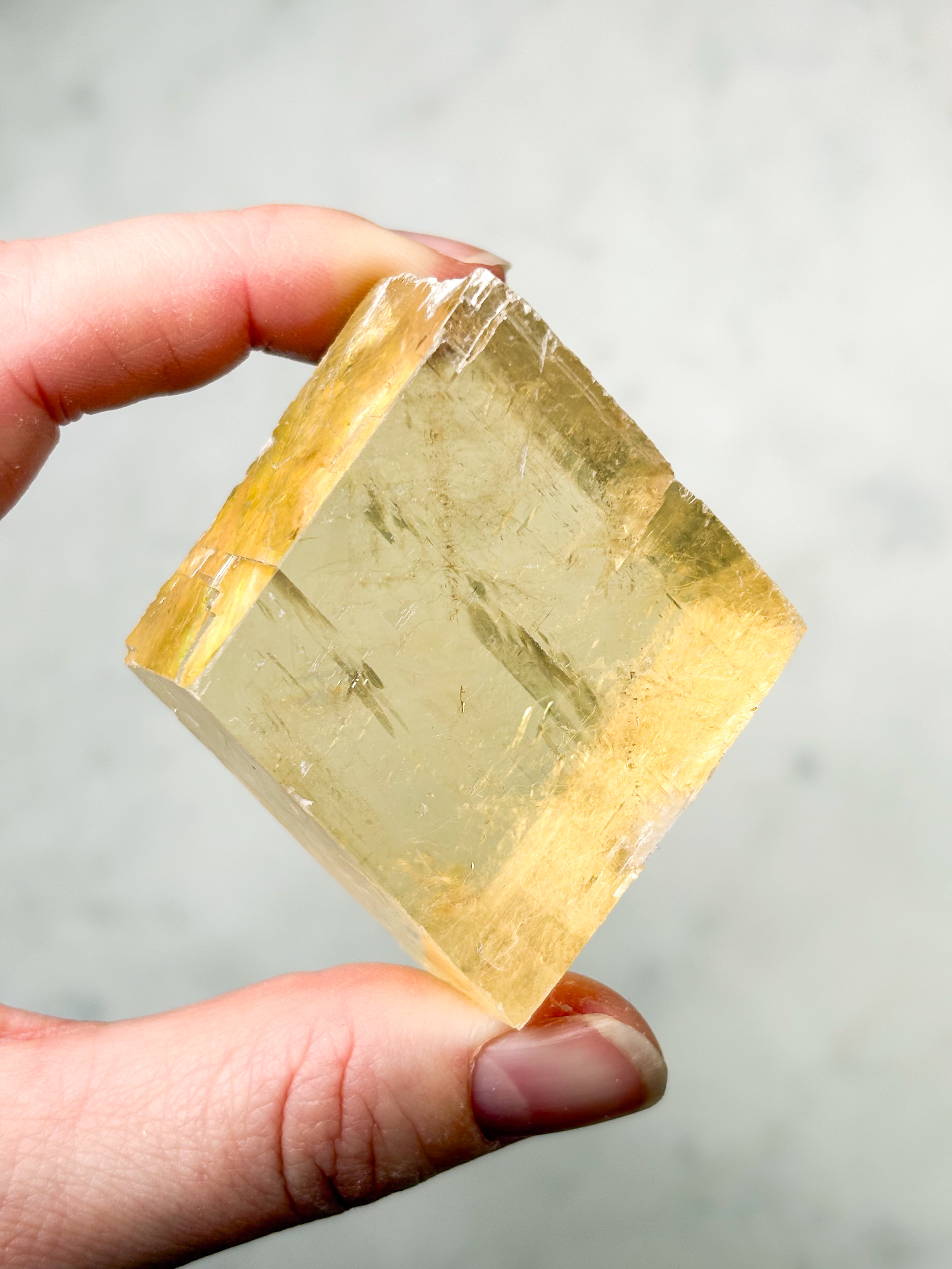 Optisk honungskalkcit rå (nr 19)