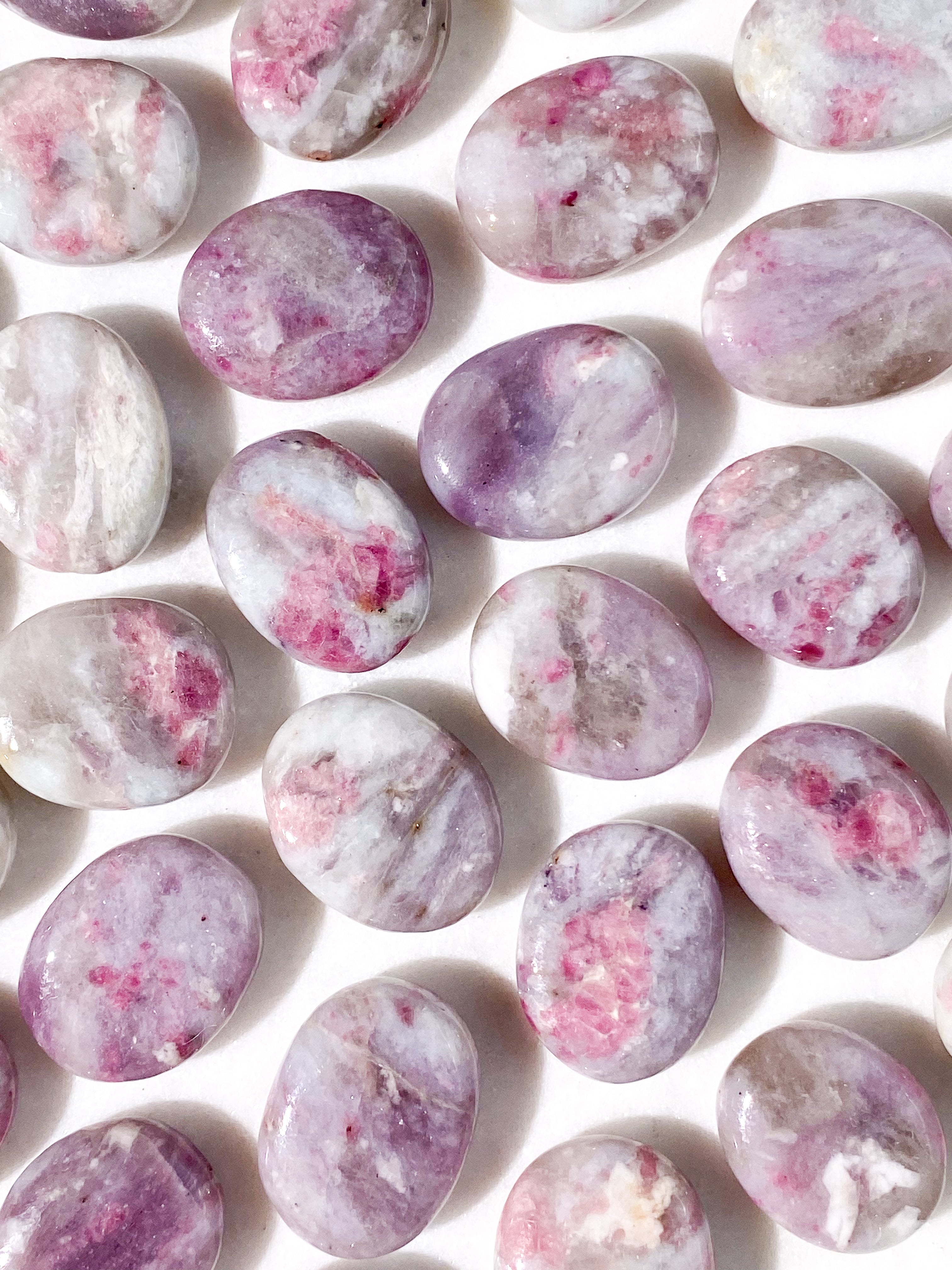 Rubellit (rosa turmalin) amulettfickasten