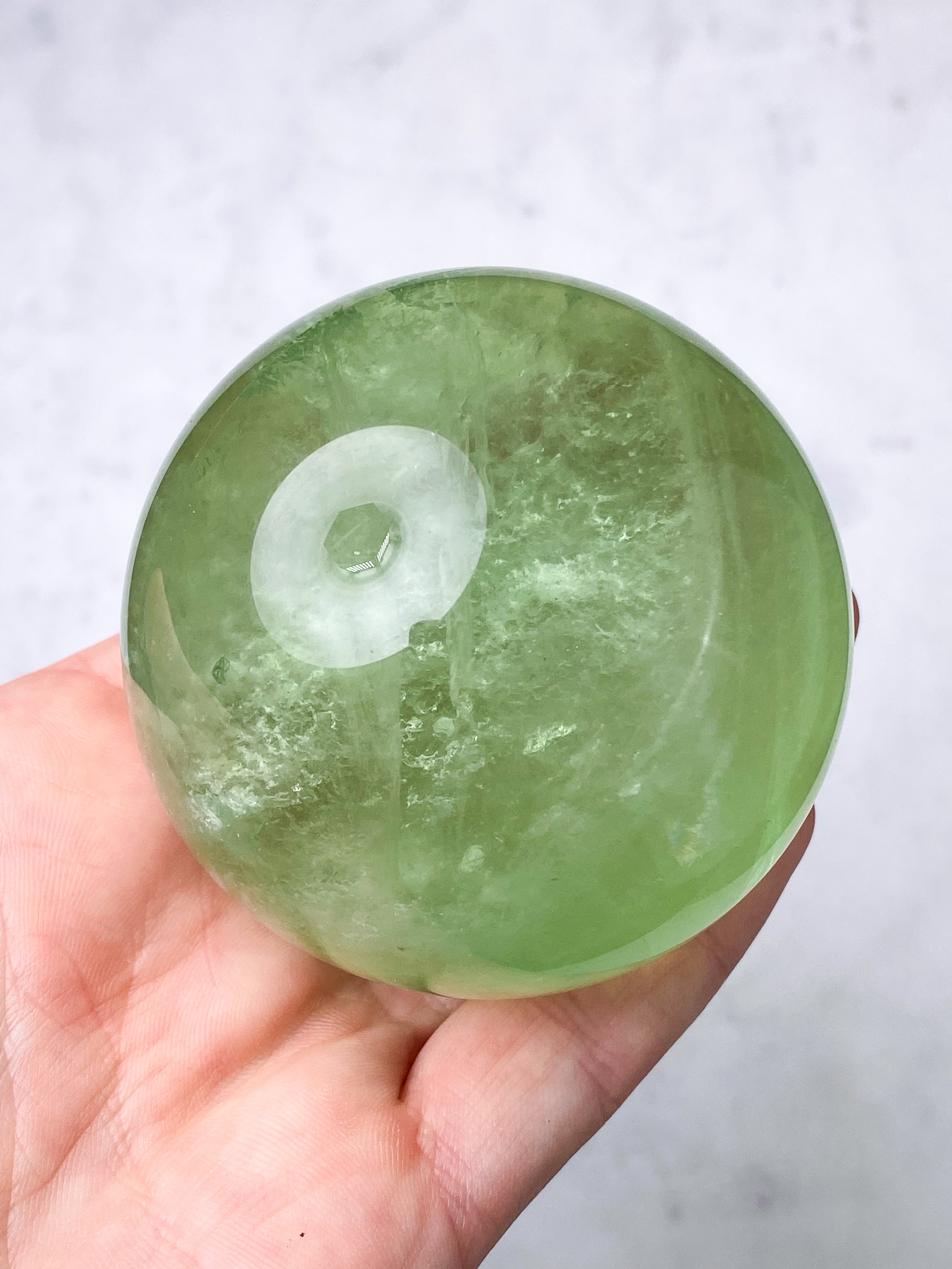 Apple Green Fluorit Kugle (Nr. 1)