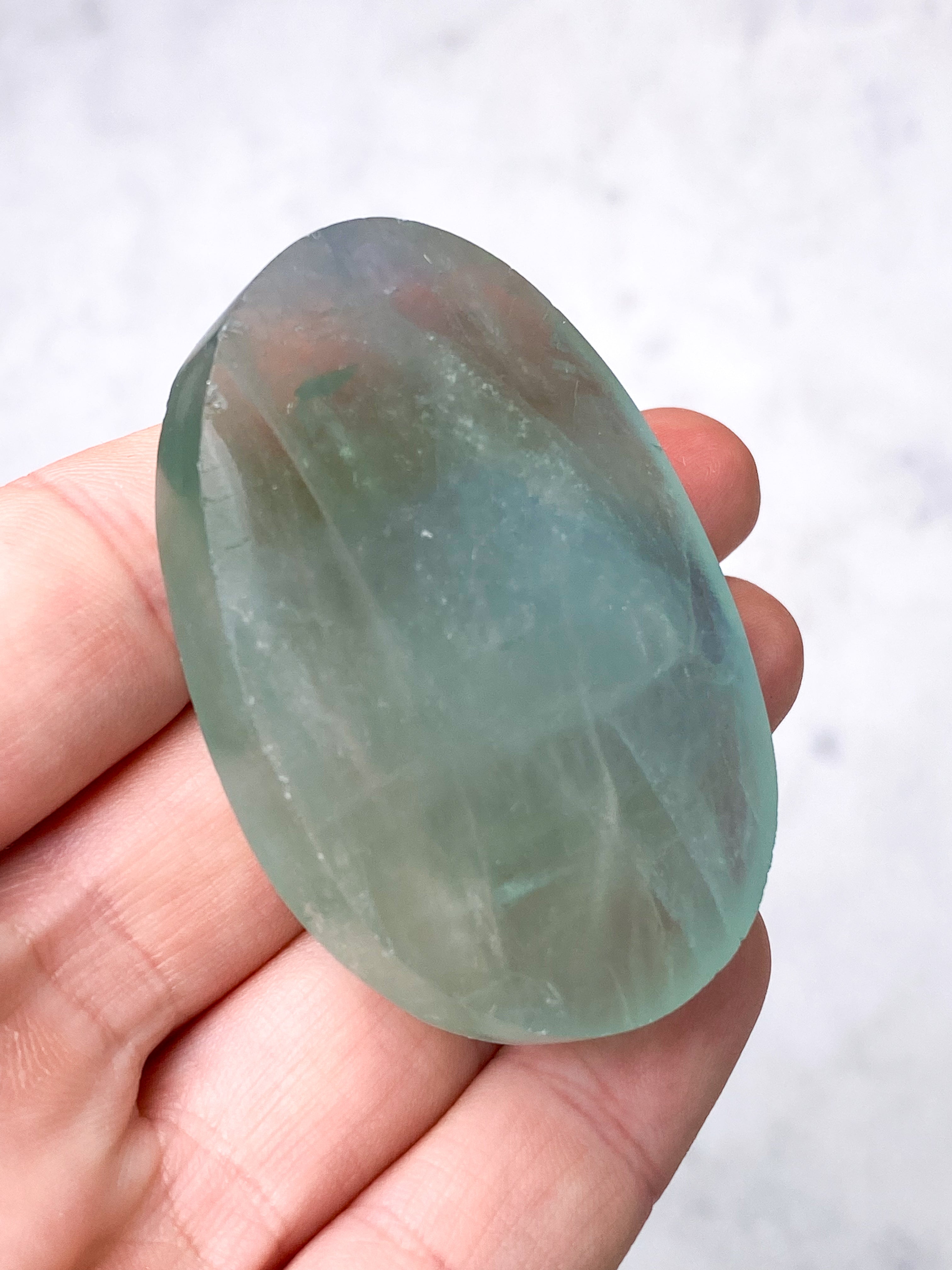 Apple Green Fluorit Palmstone (Nr. 3)