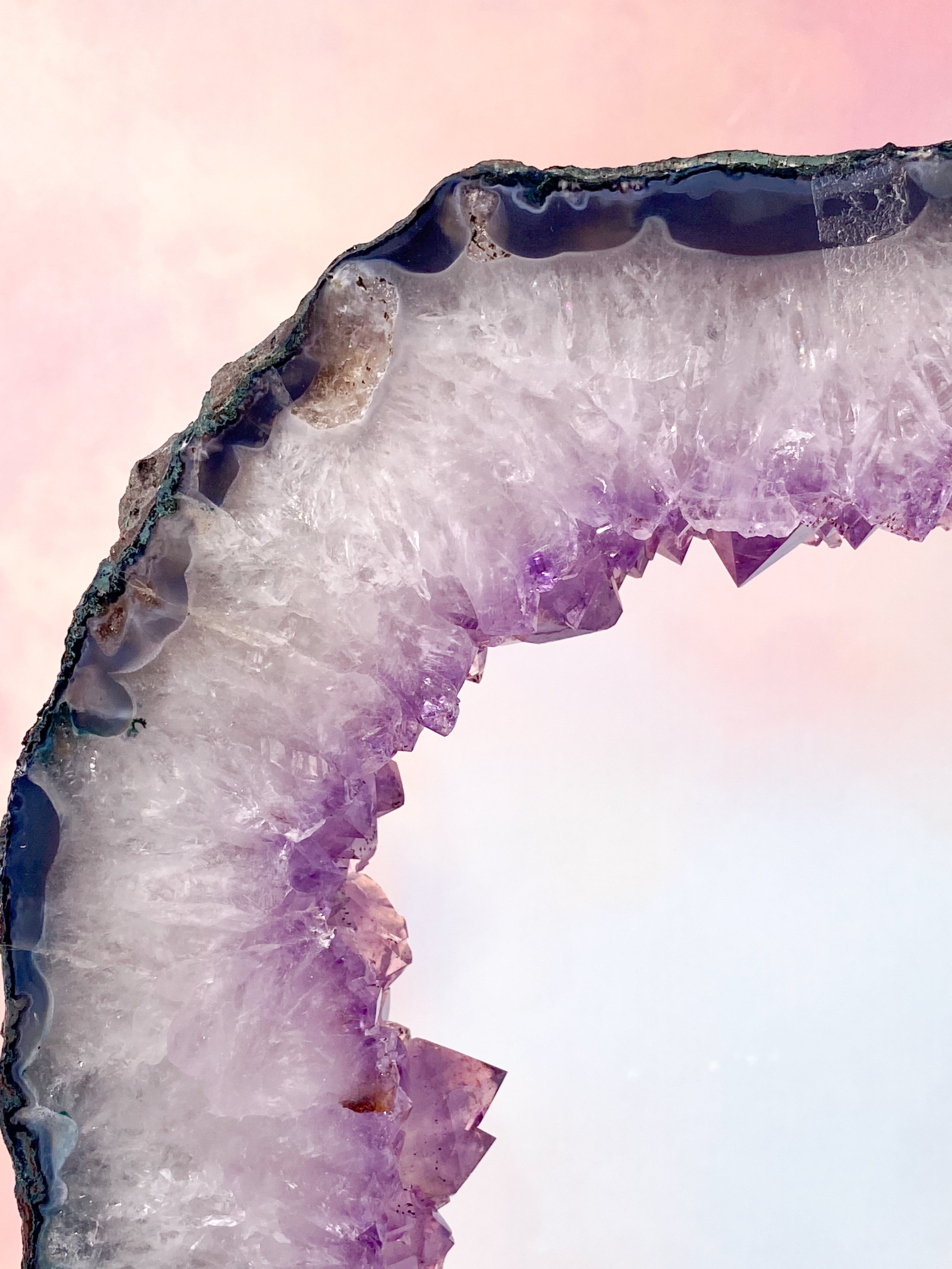 Jätteportal med ametist (nr 7)