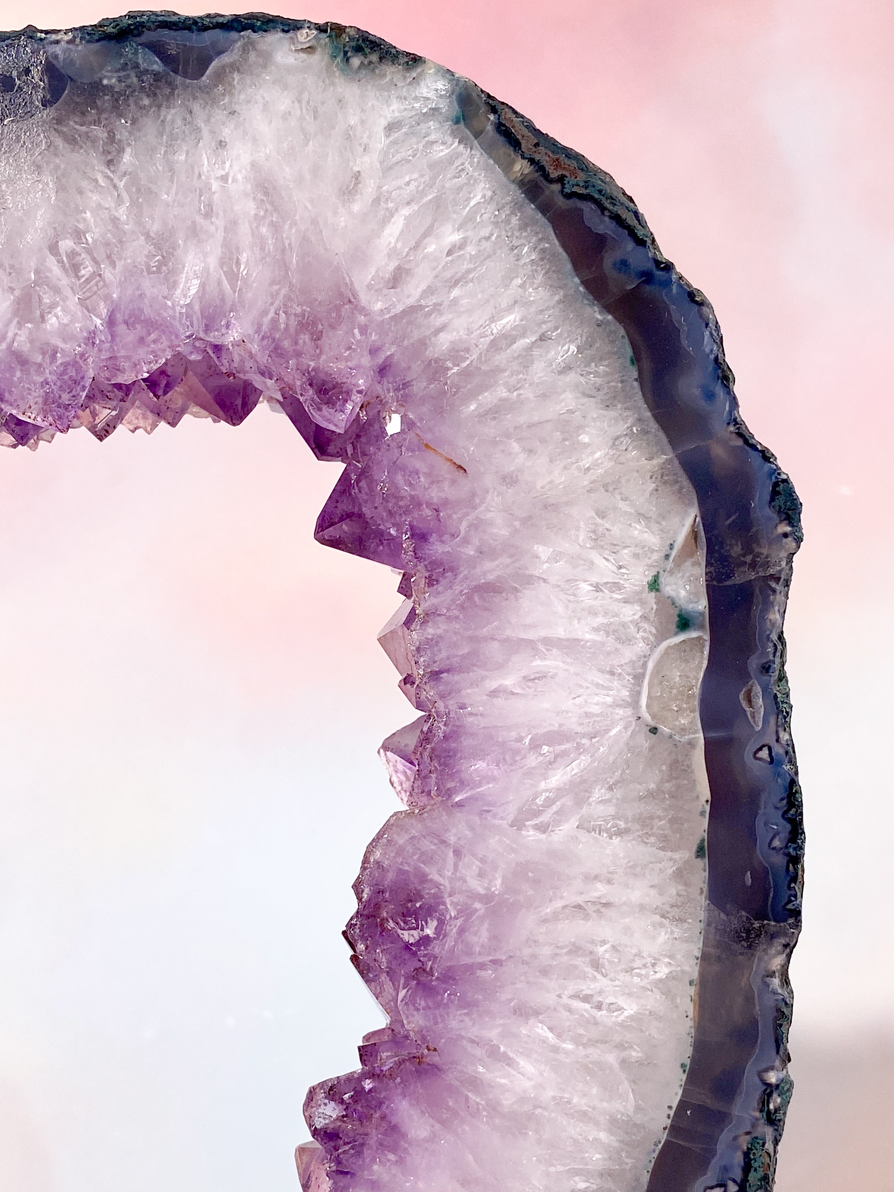 Jätteportal med ametist (nr 7)