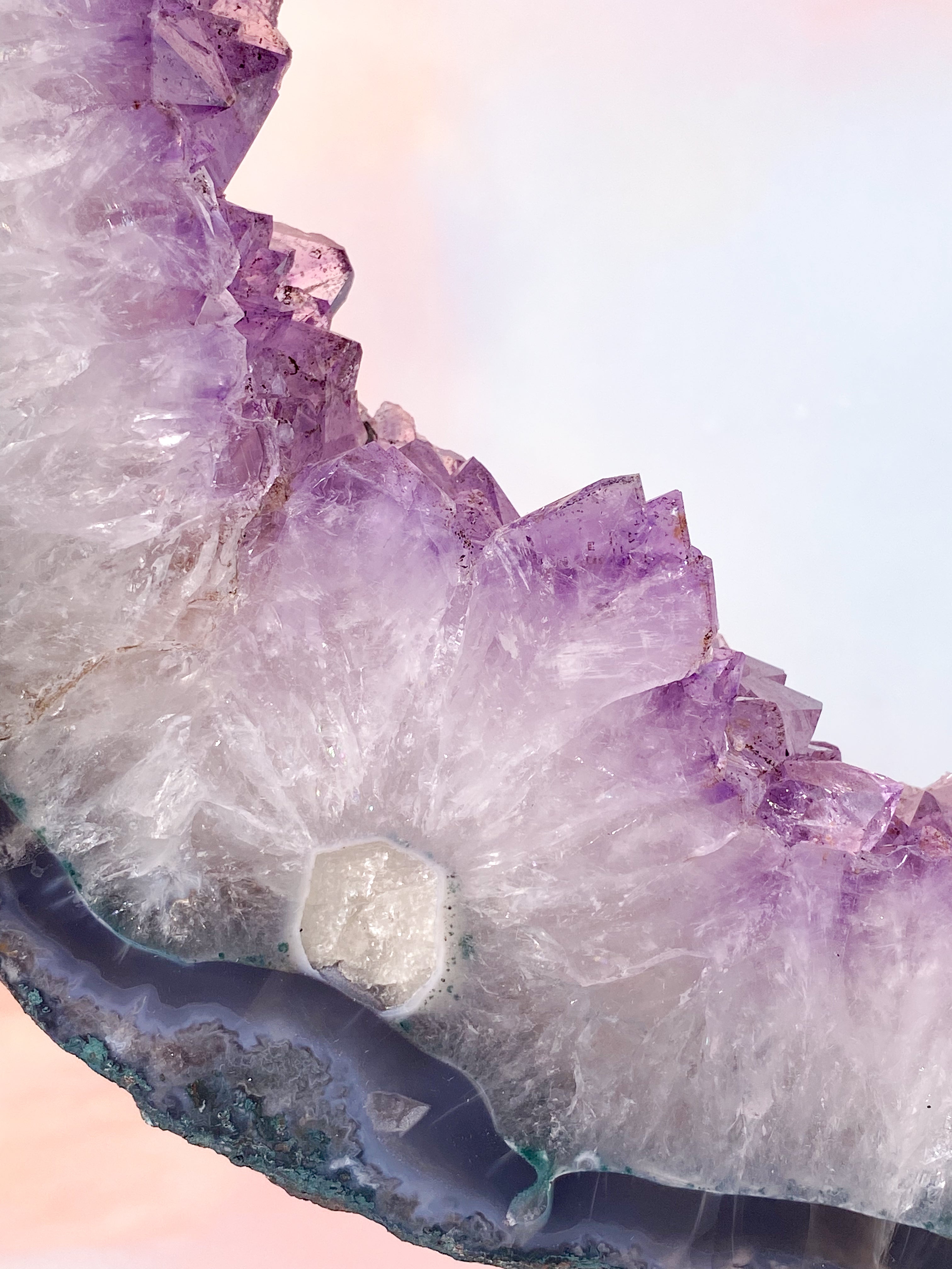 Jätteportal med ametist (nr 7)