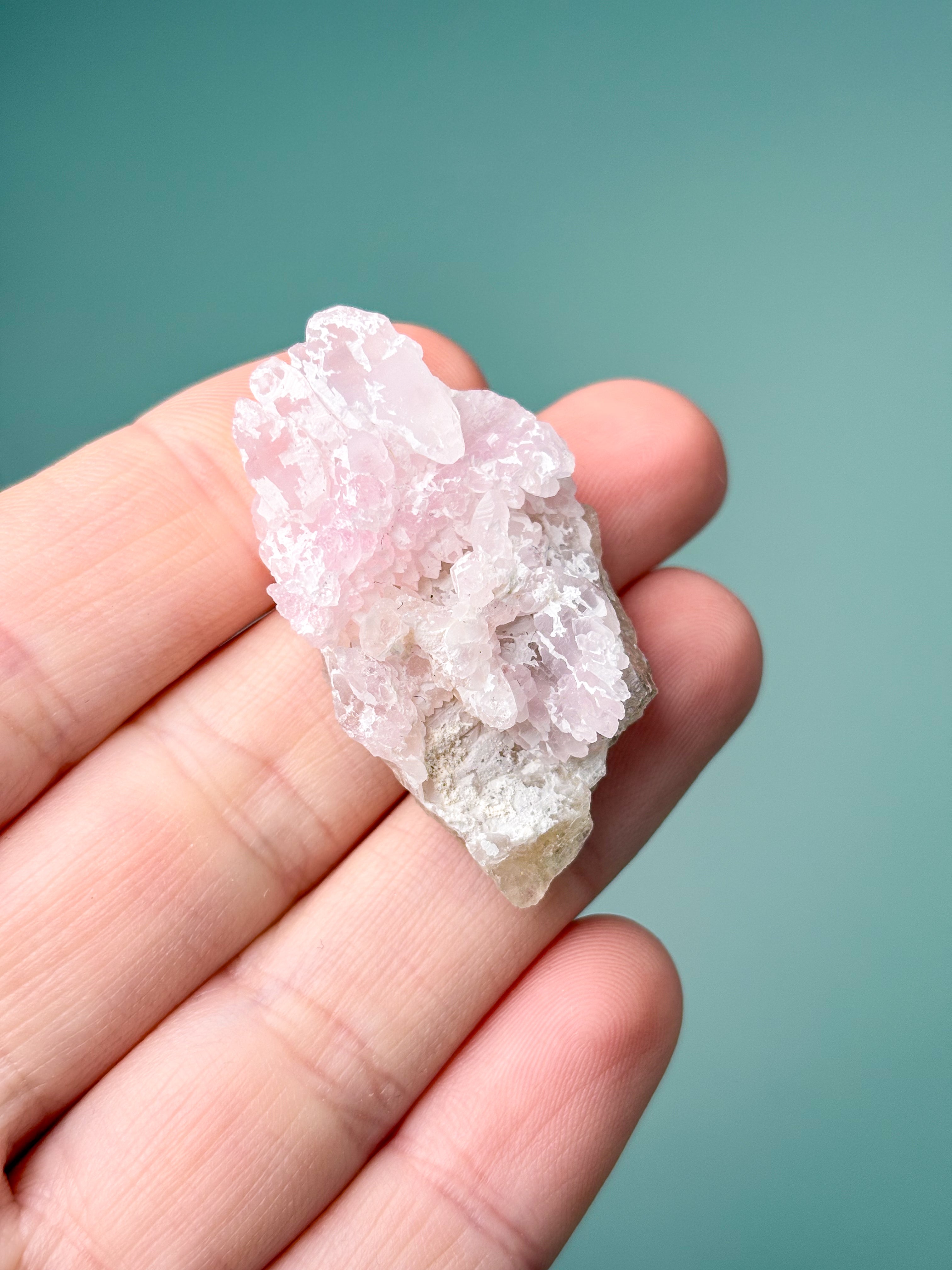 Kristalliserad rosenkvarts exklusiv kvalitet (nr 1)