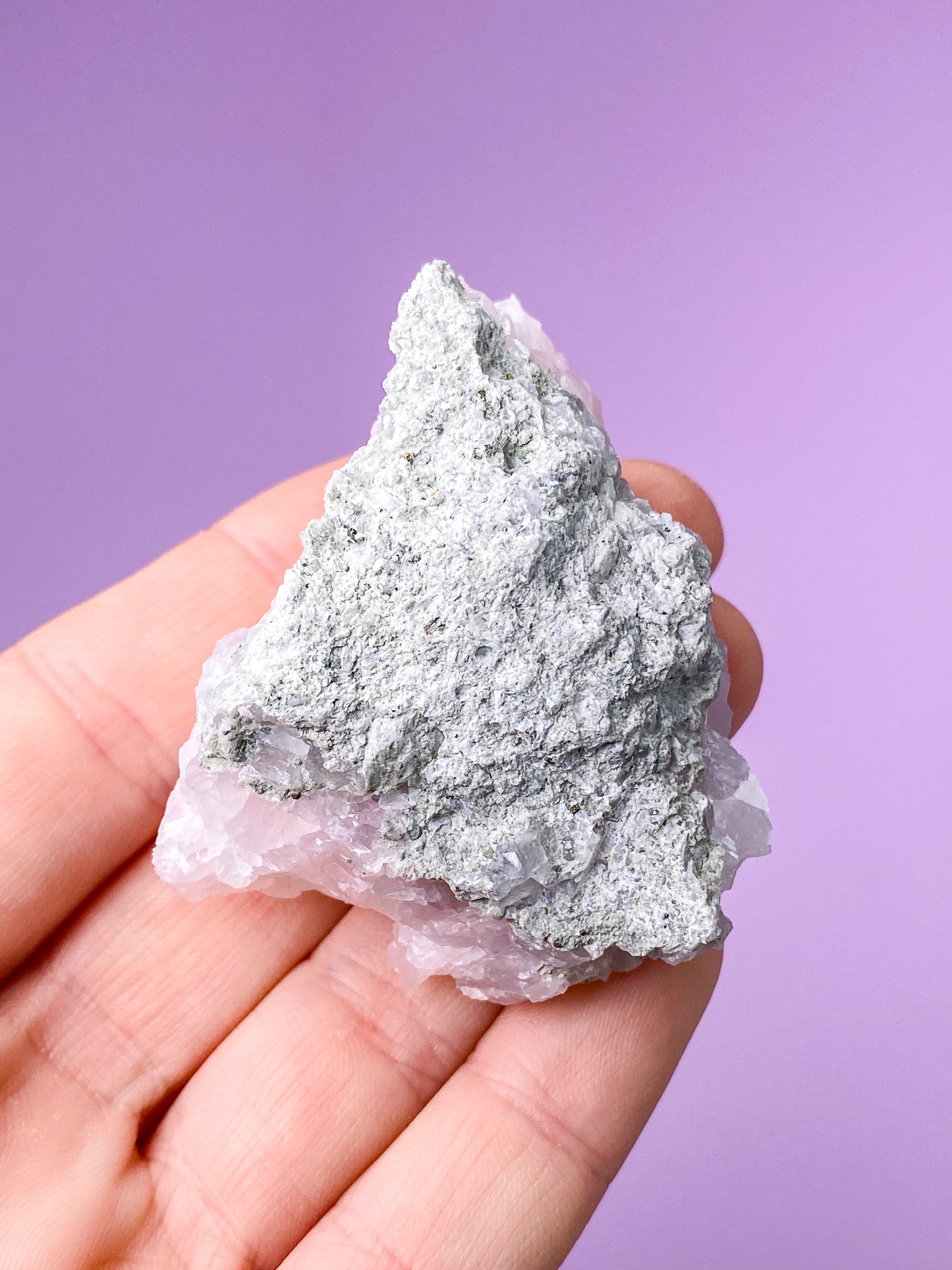 Lepidolite kulor polerade