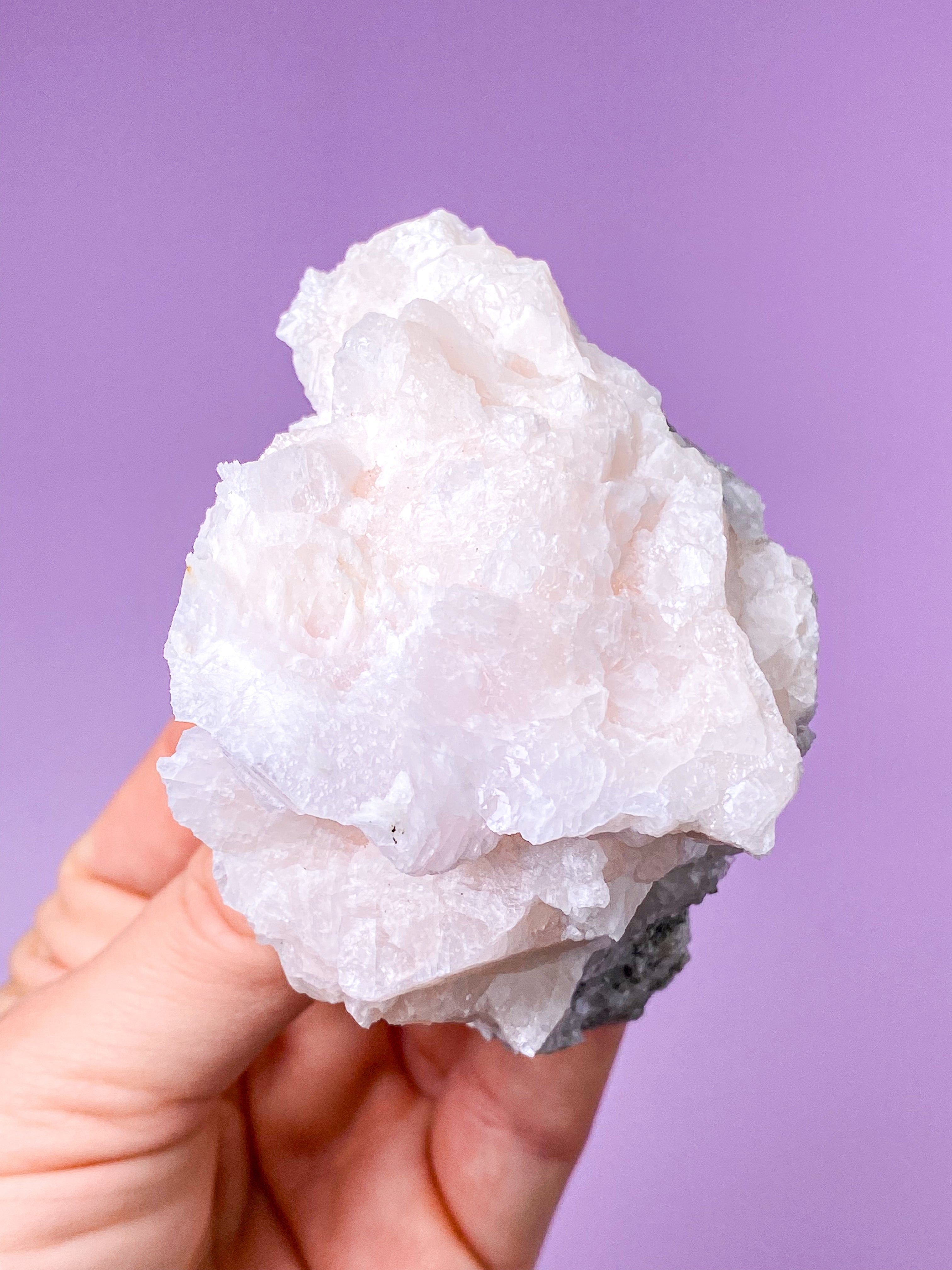 Lepidolite kulor polerade