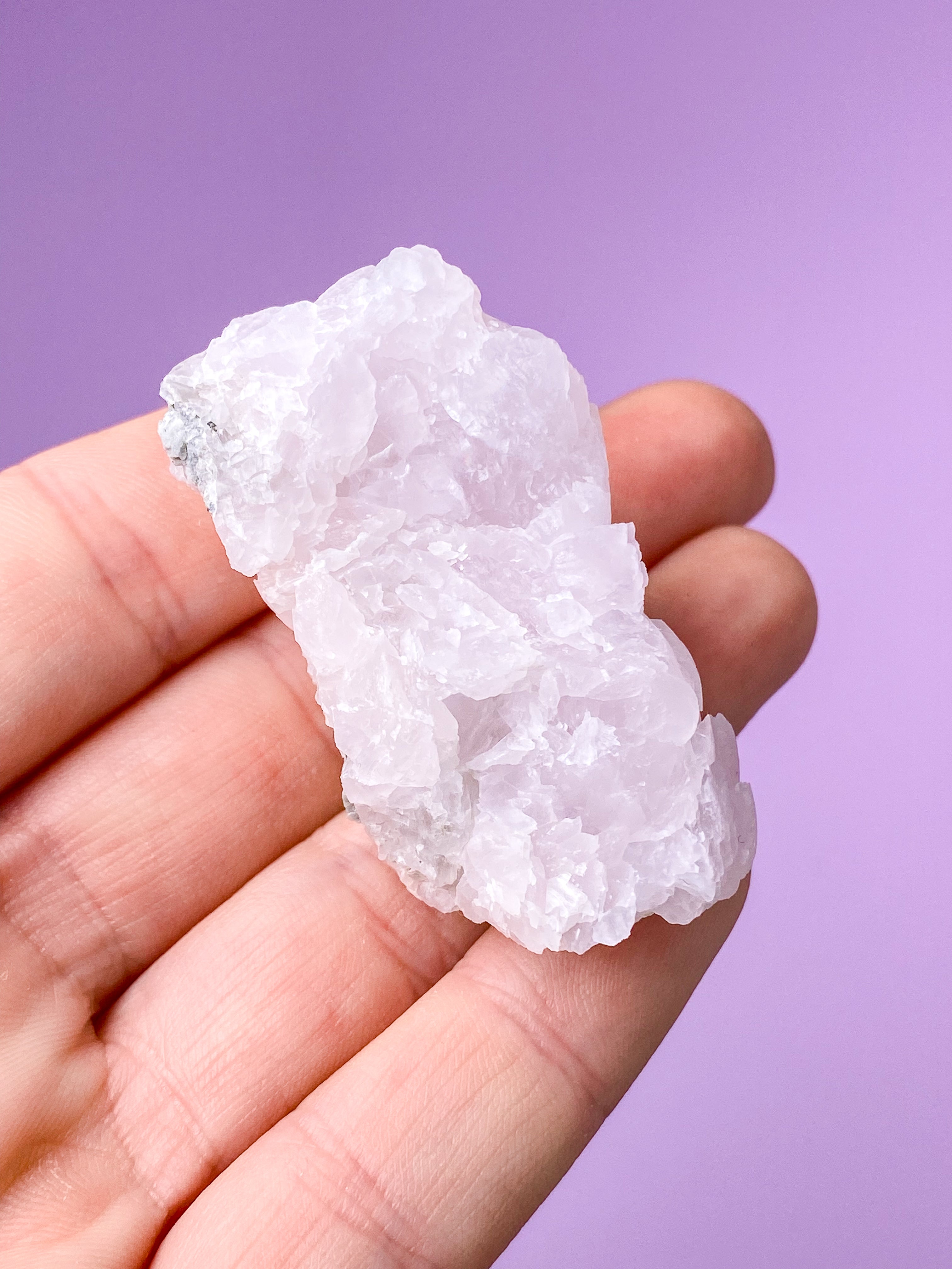 Lepidolite kulor polerade