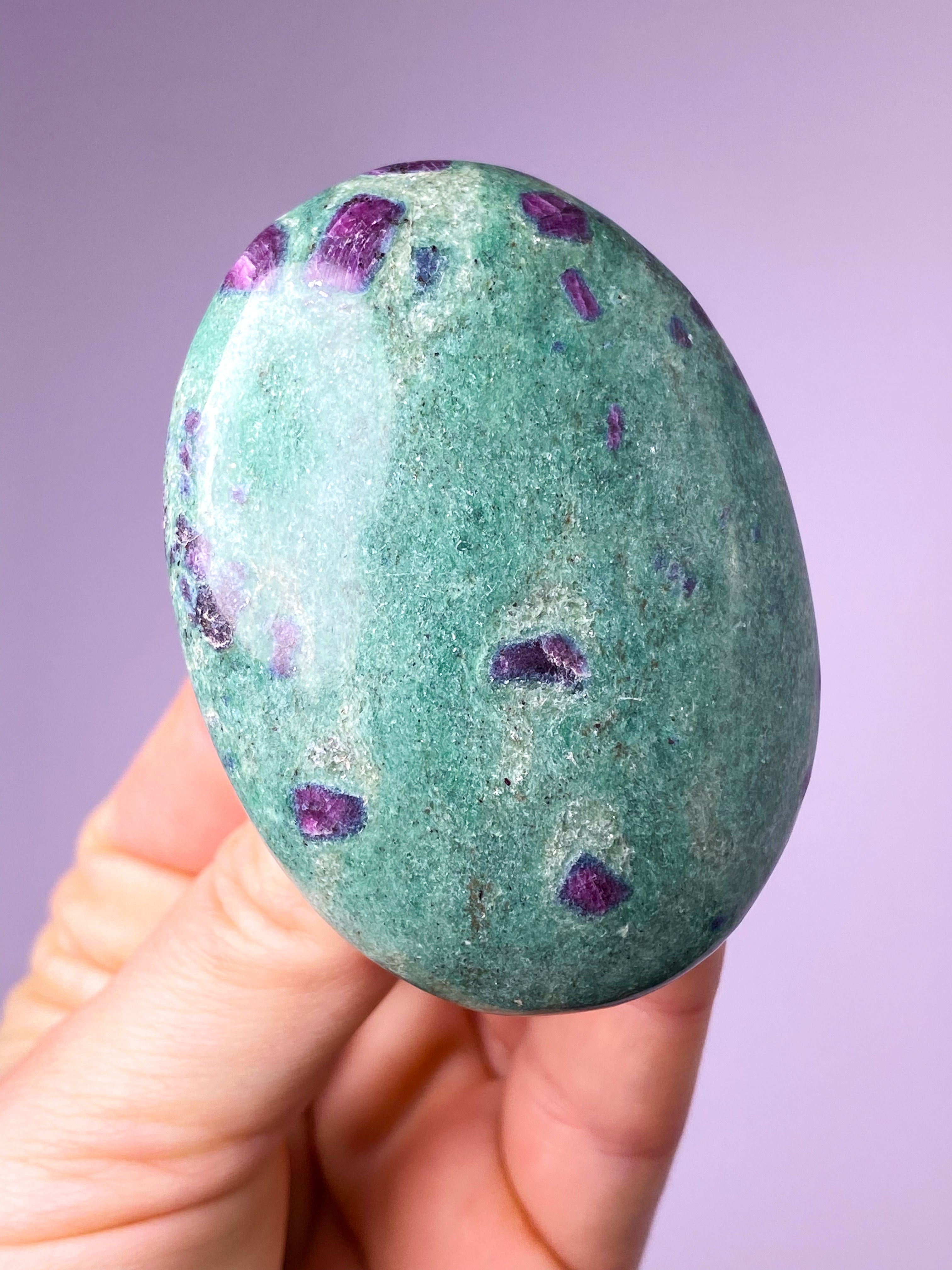 Rubin Fuchsit Palmstone (Nr. 11)