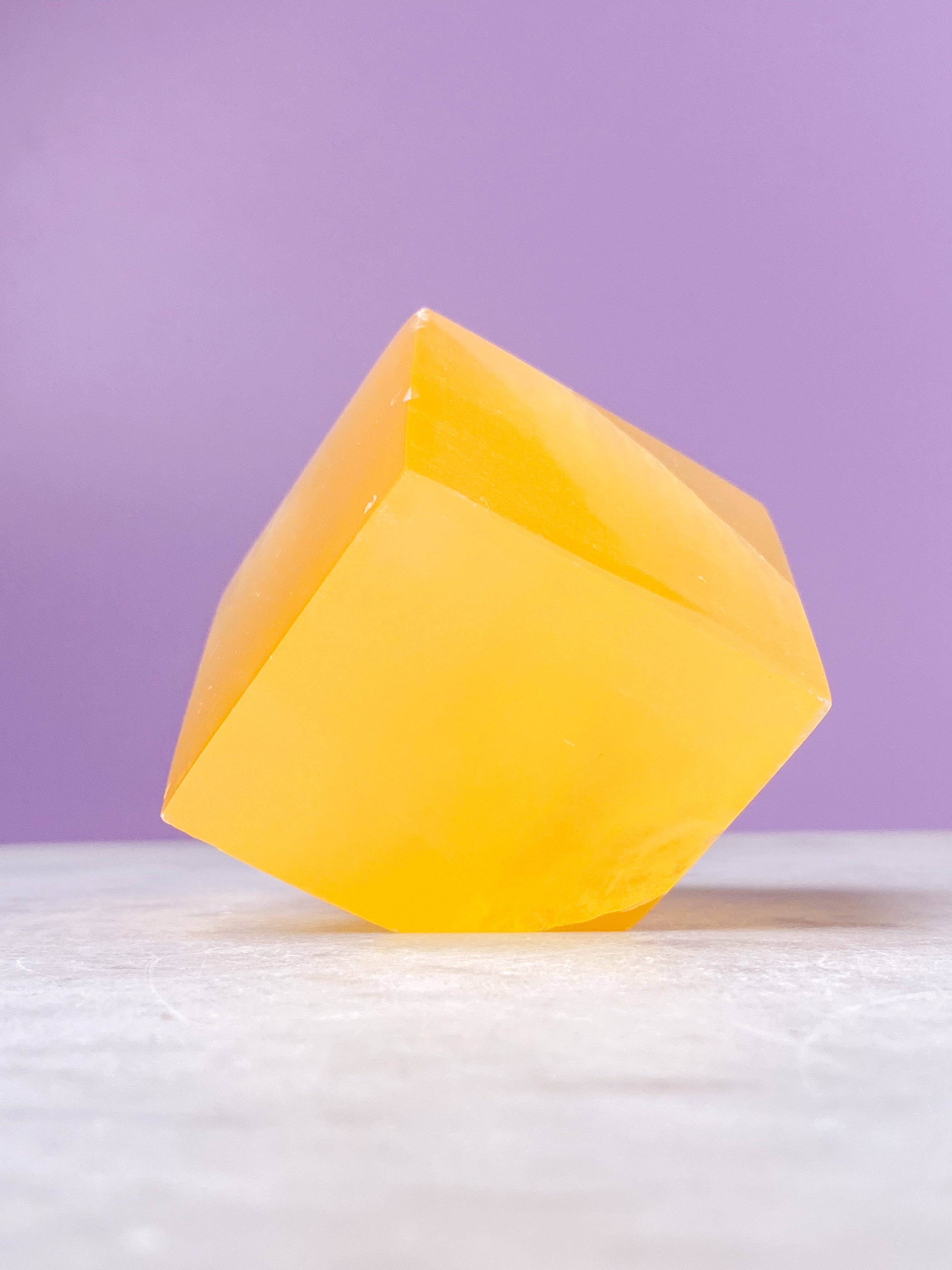 Honungskakakalcitkub (nr 7)