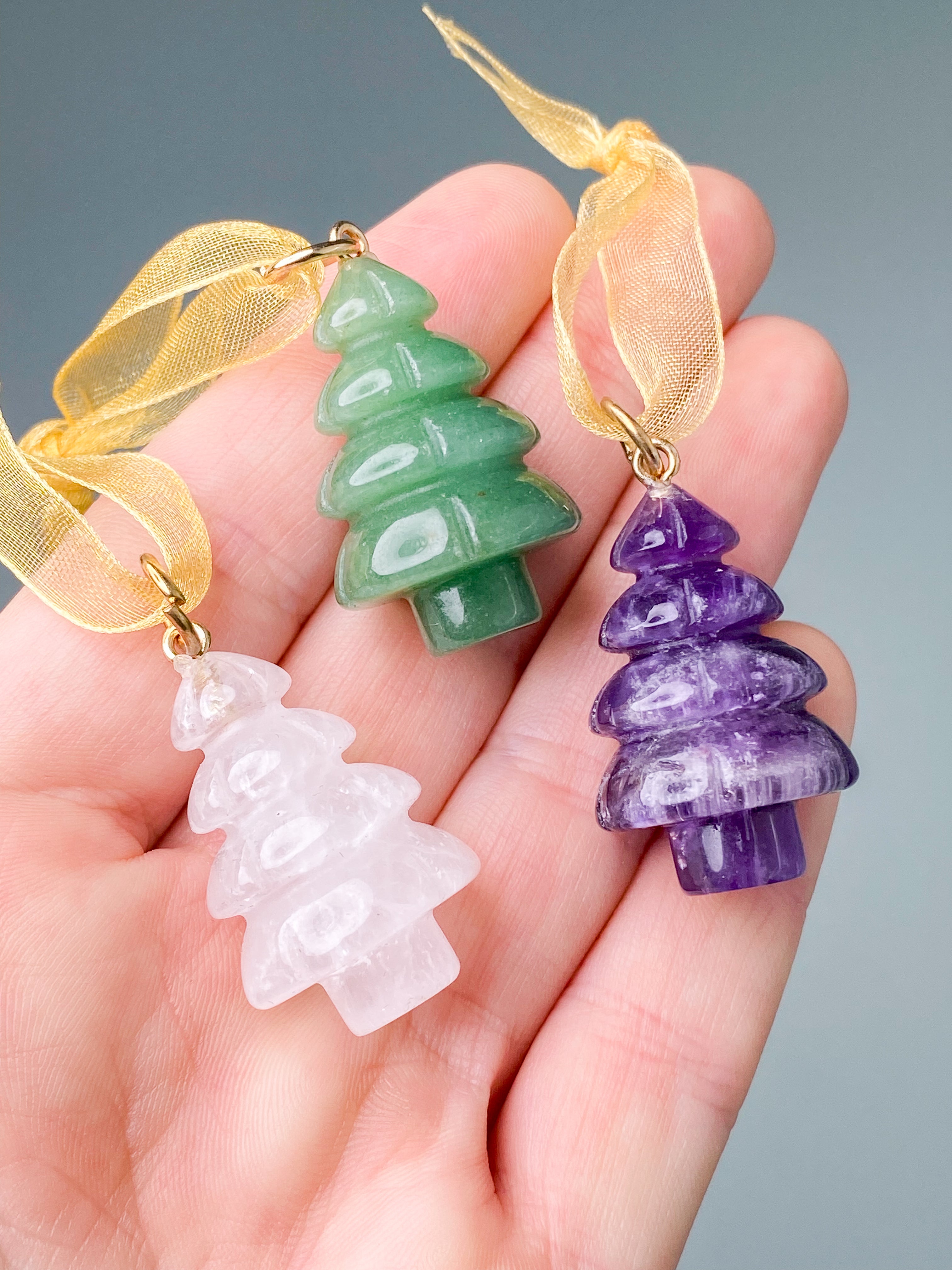 Juleophæng med Juletræer