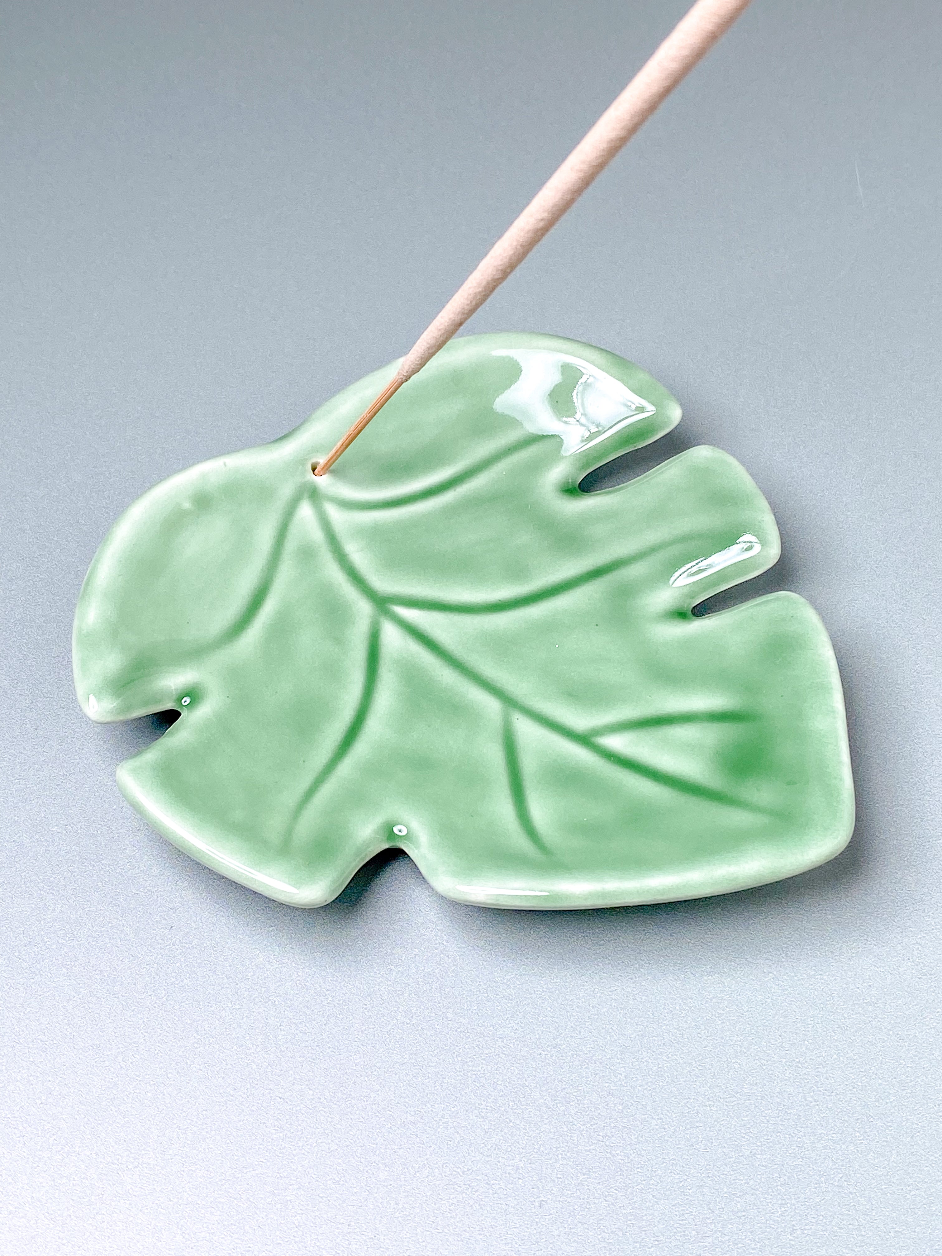 Rökelsehållare Precious Wood, Round (Brass Stars and Moon)