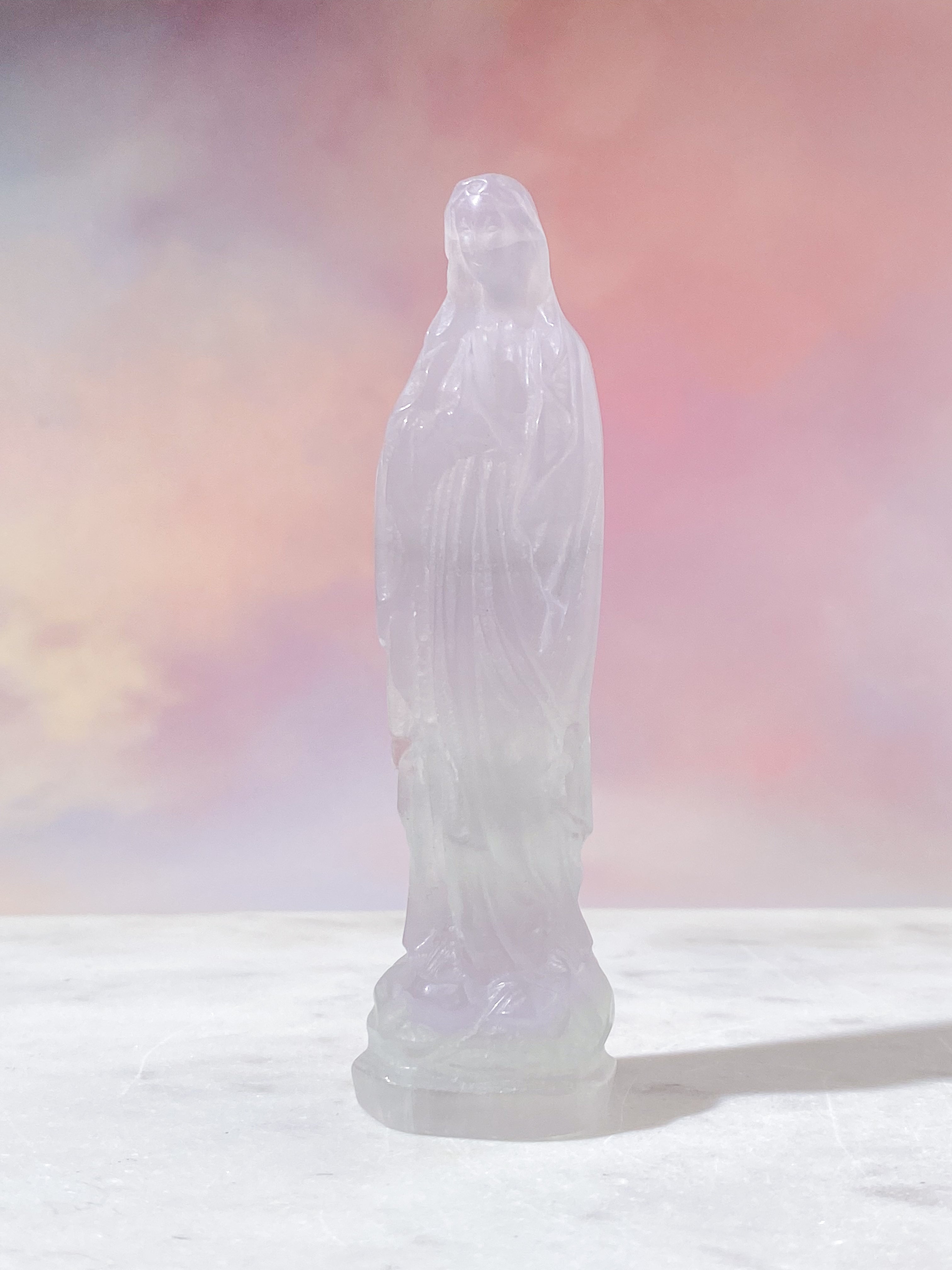 Lavendel (Yttrium) Fluorit Madonna (Nr. 1)