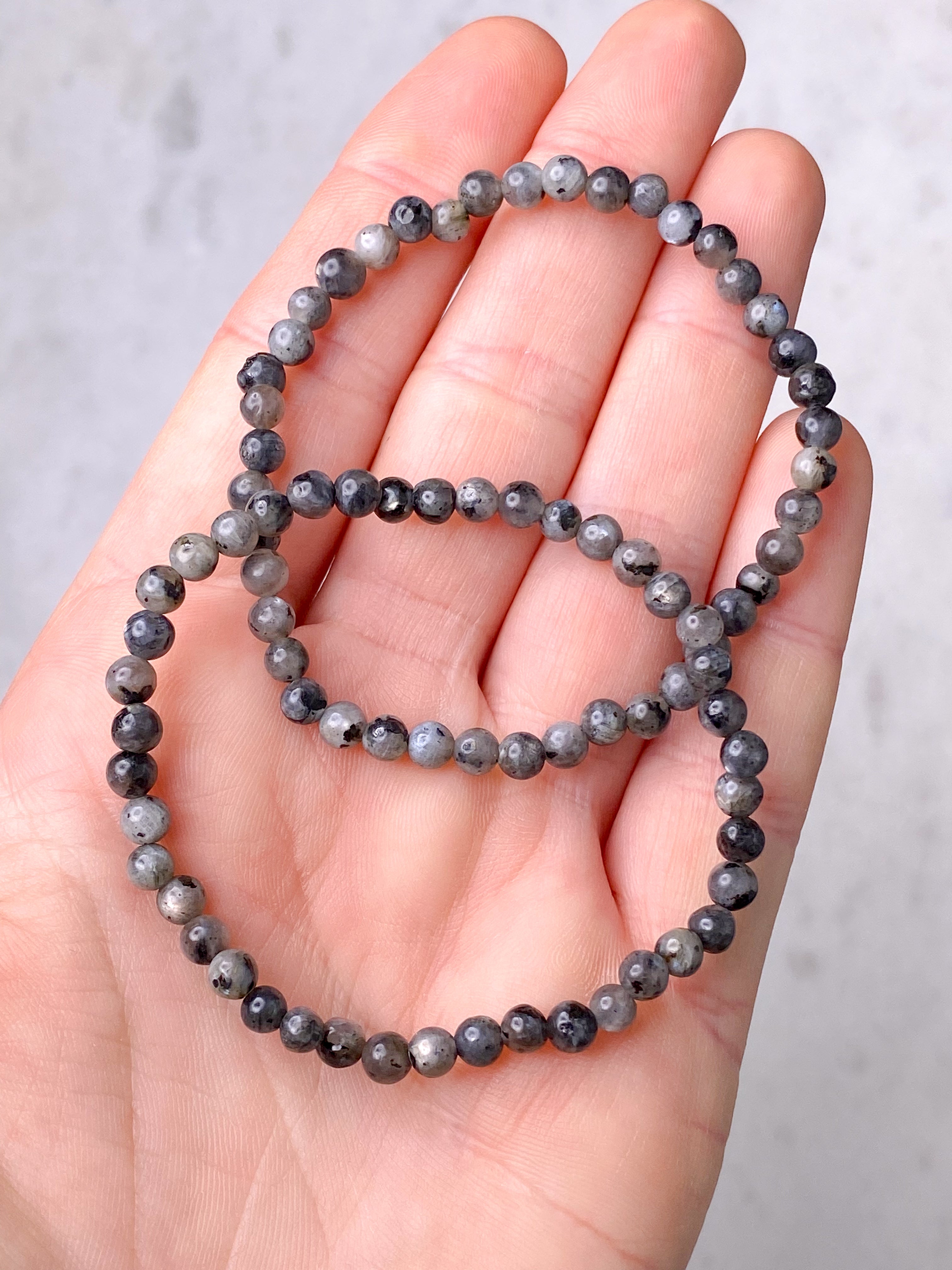 Larvikit Armbånd