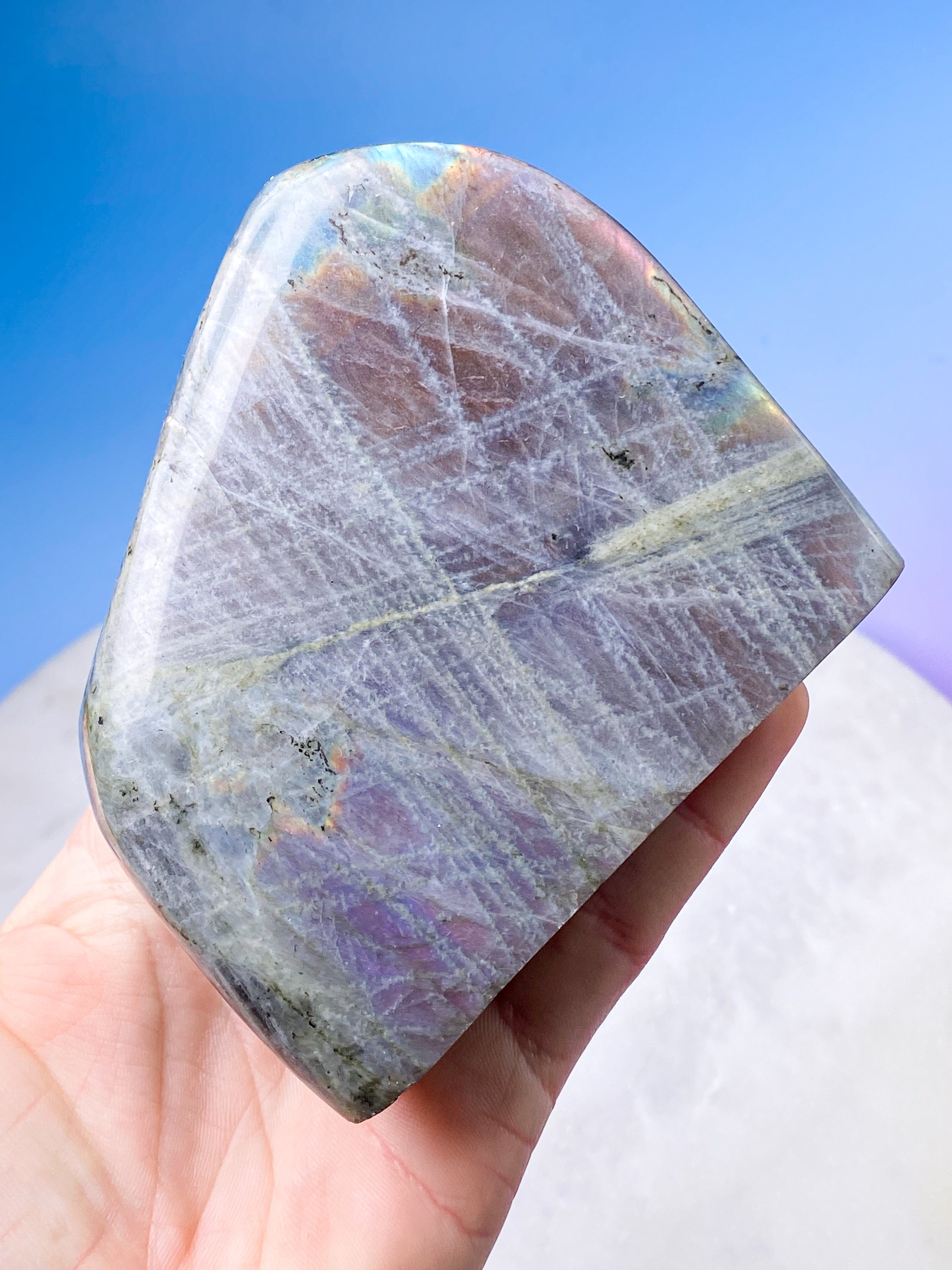 Lila Labradorit Friform (Nr 1)