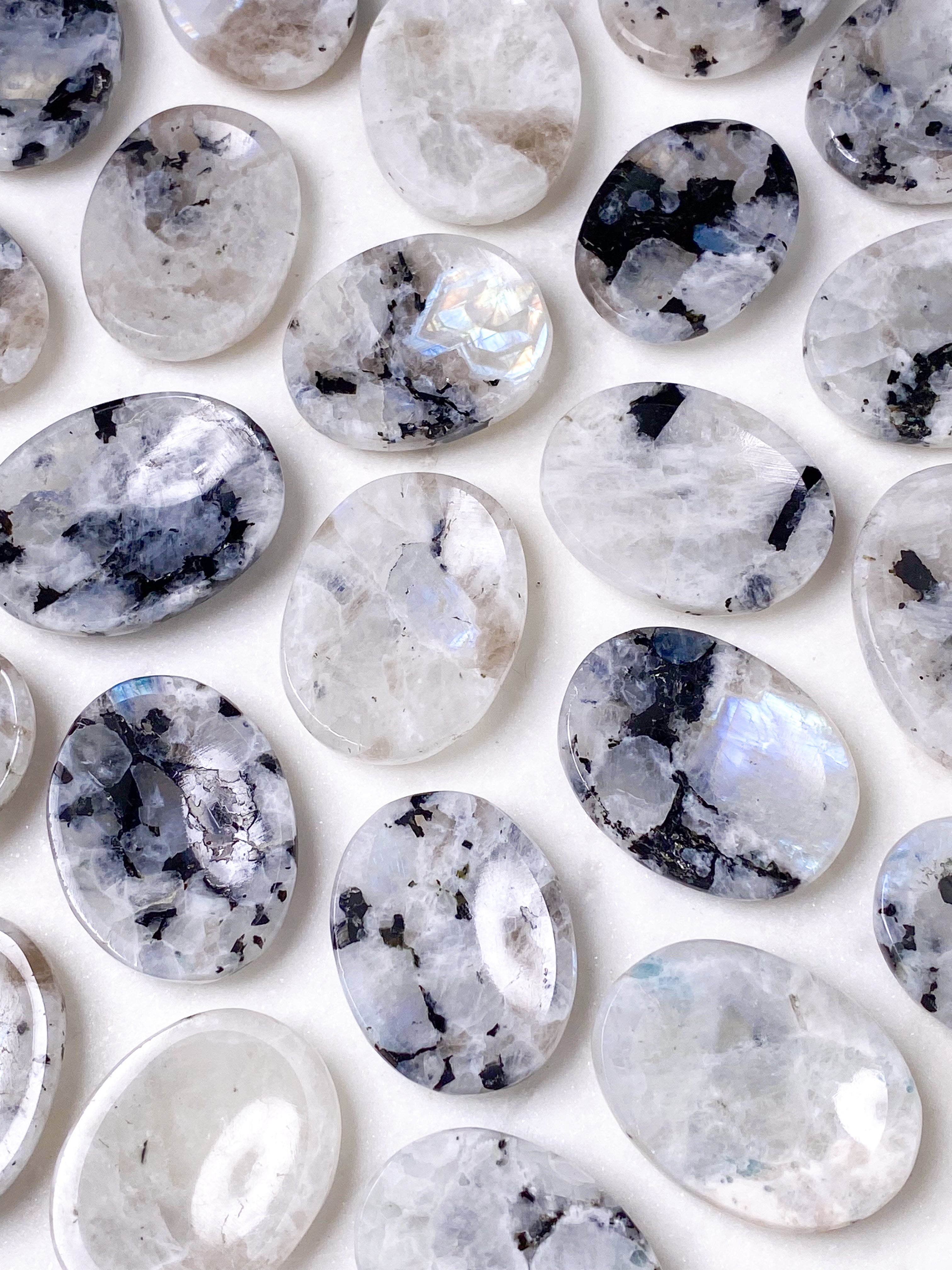 Regnbue Månesten Worrystone