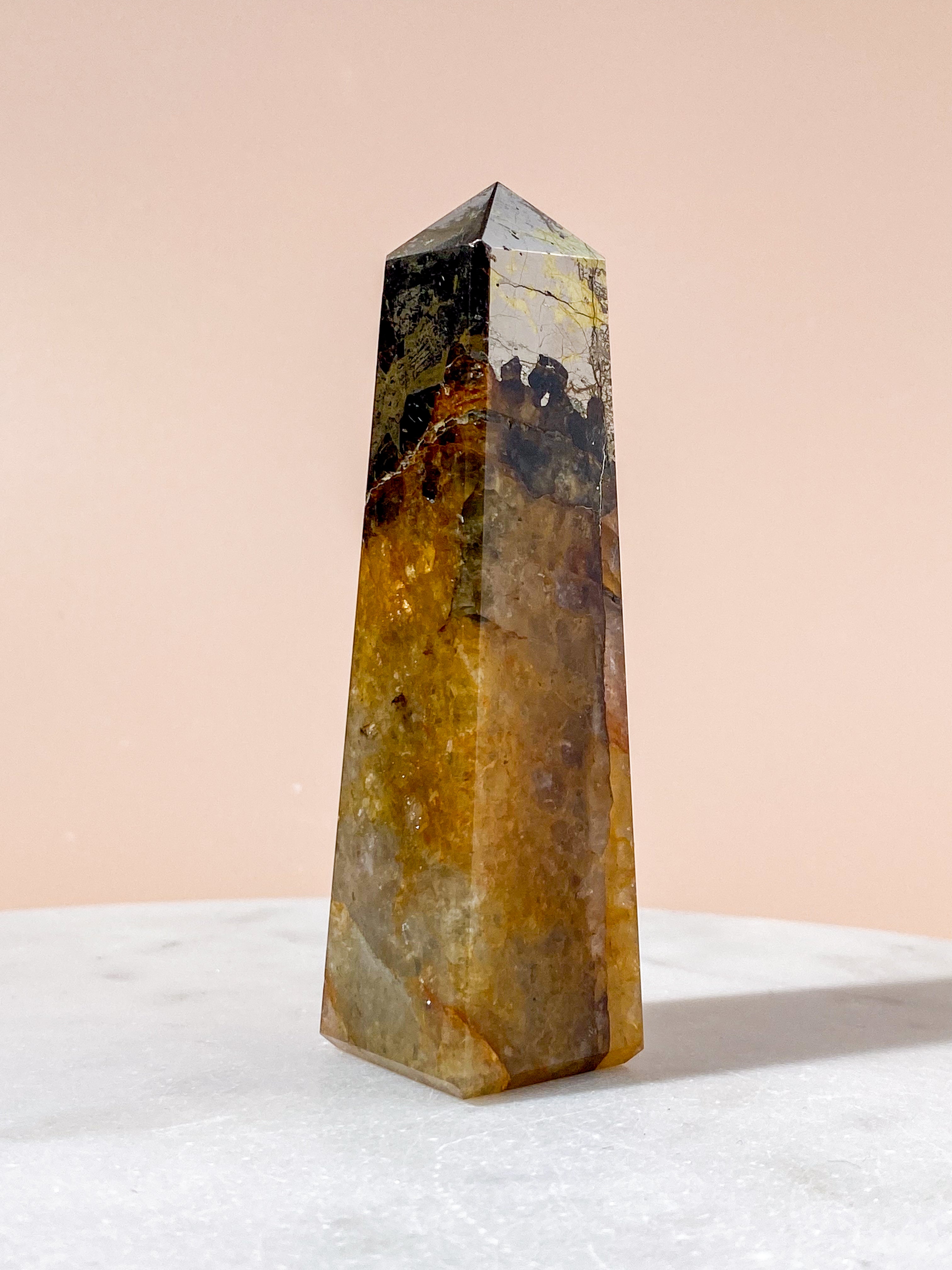 Gyllene helbrägdagörare med pyrittorn (nr 3)