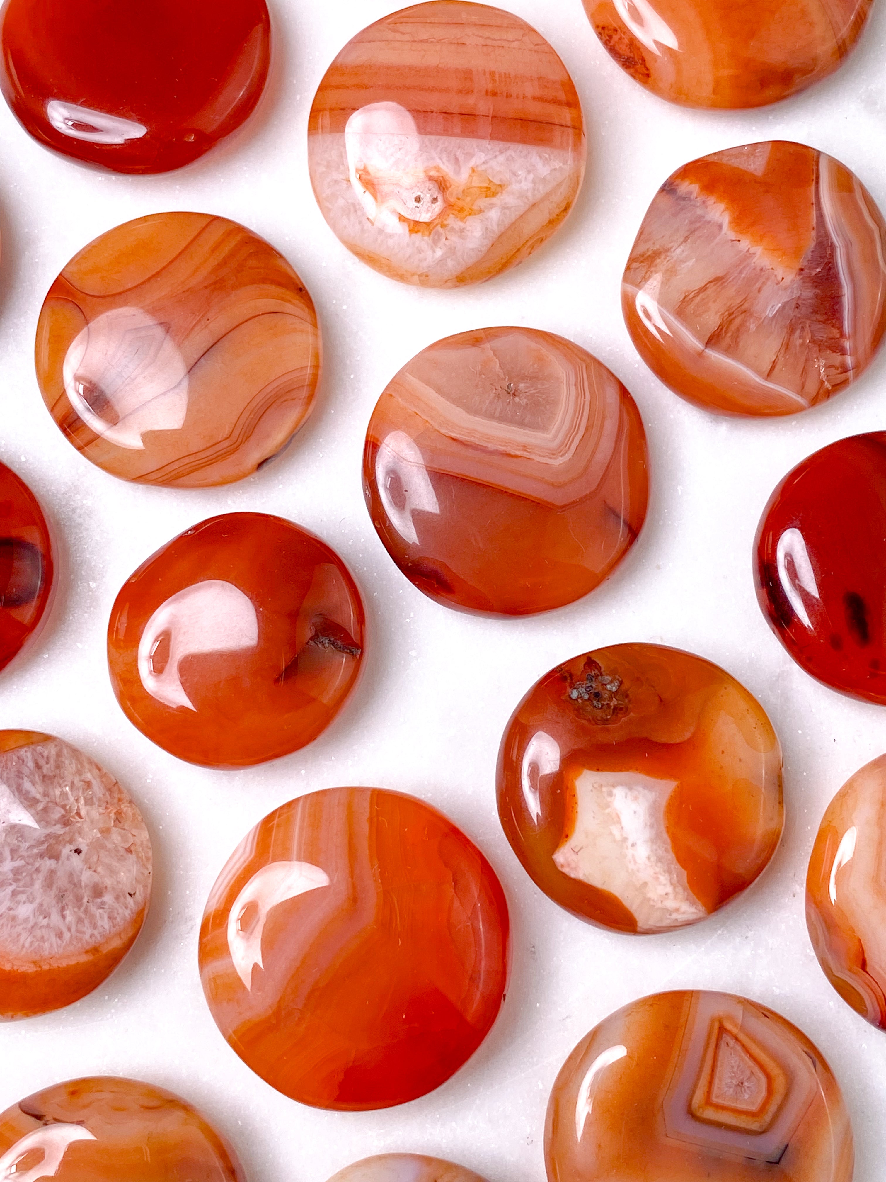 Karneol Mini Disc (Platpolerad Pocket Stone)