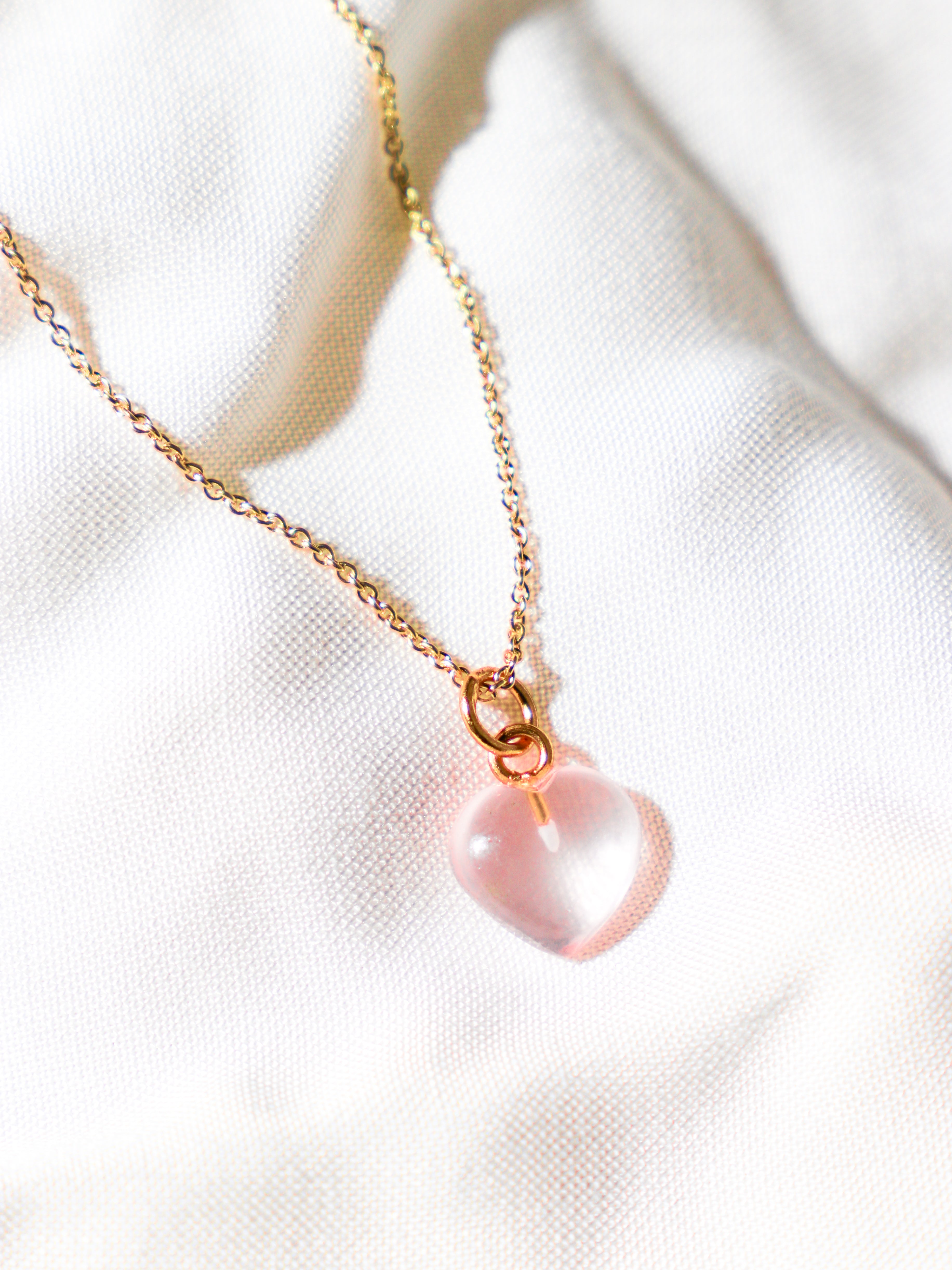 Halsband med petit hjärta i blått kalcedon