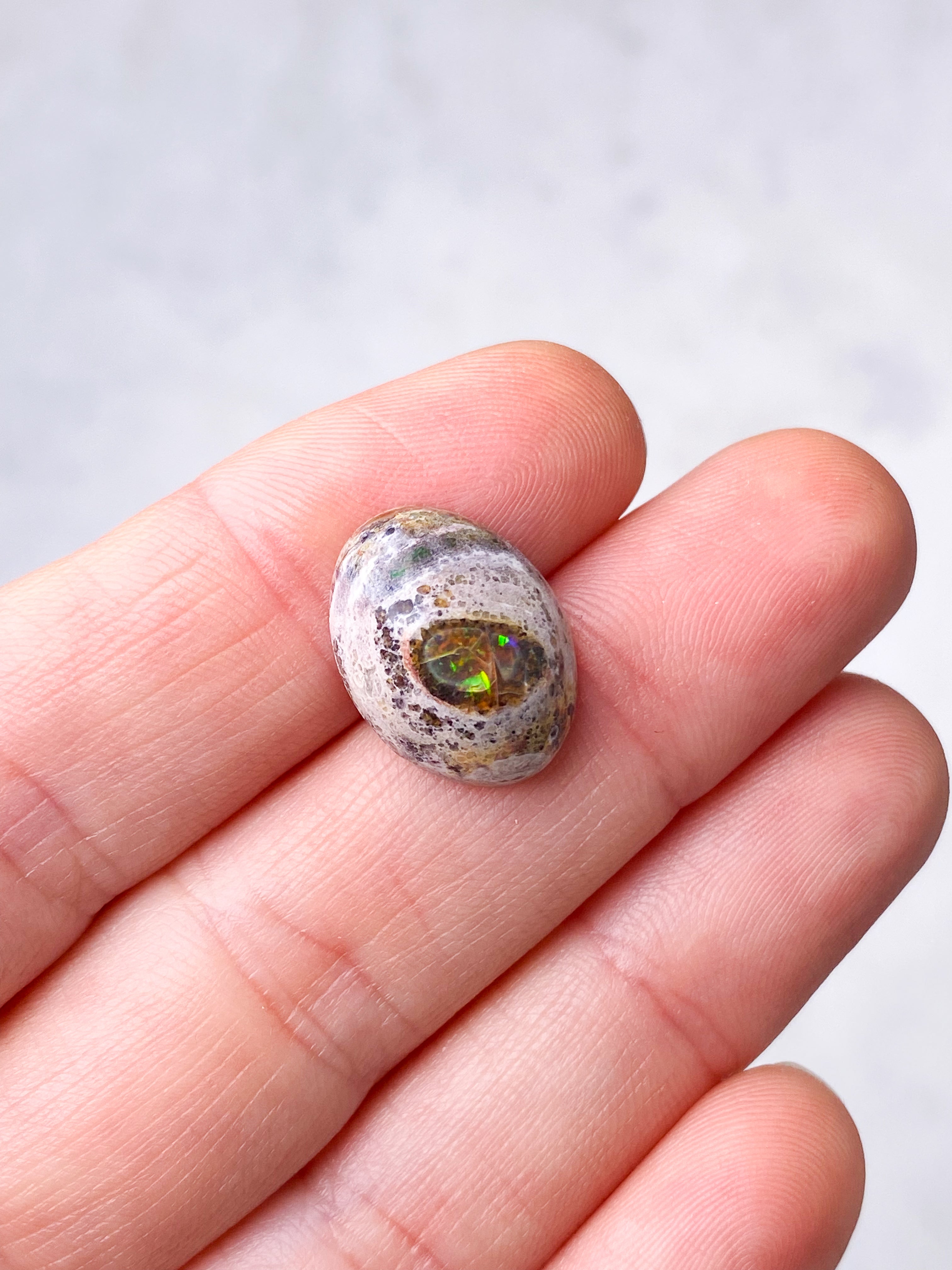 Mexikansk opal (nr 28)