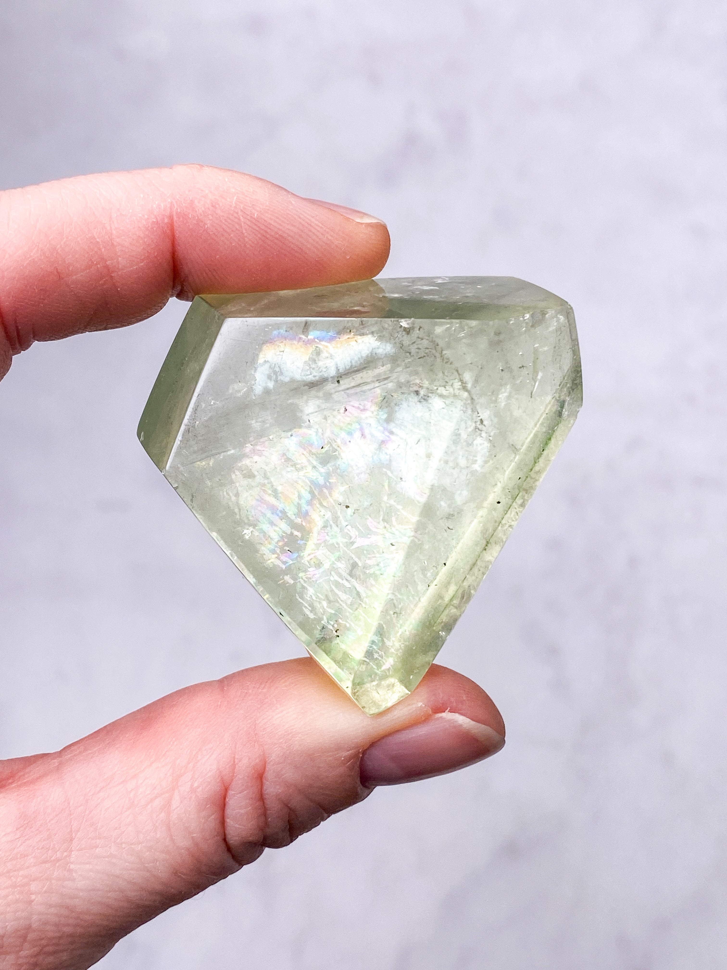 Grönt äpple Fluorit Freeform (nr 26) (Exklusivt)