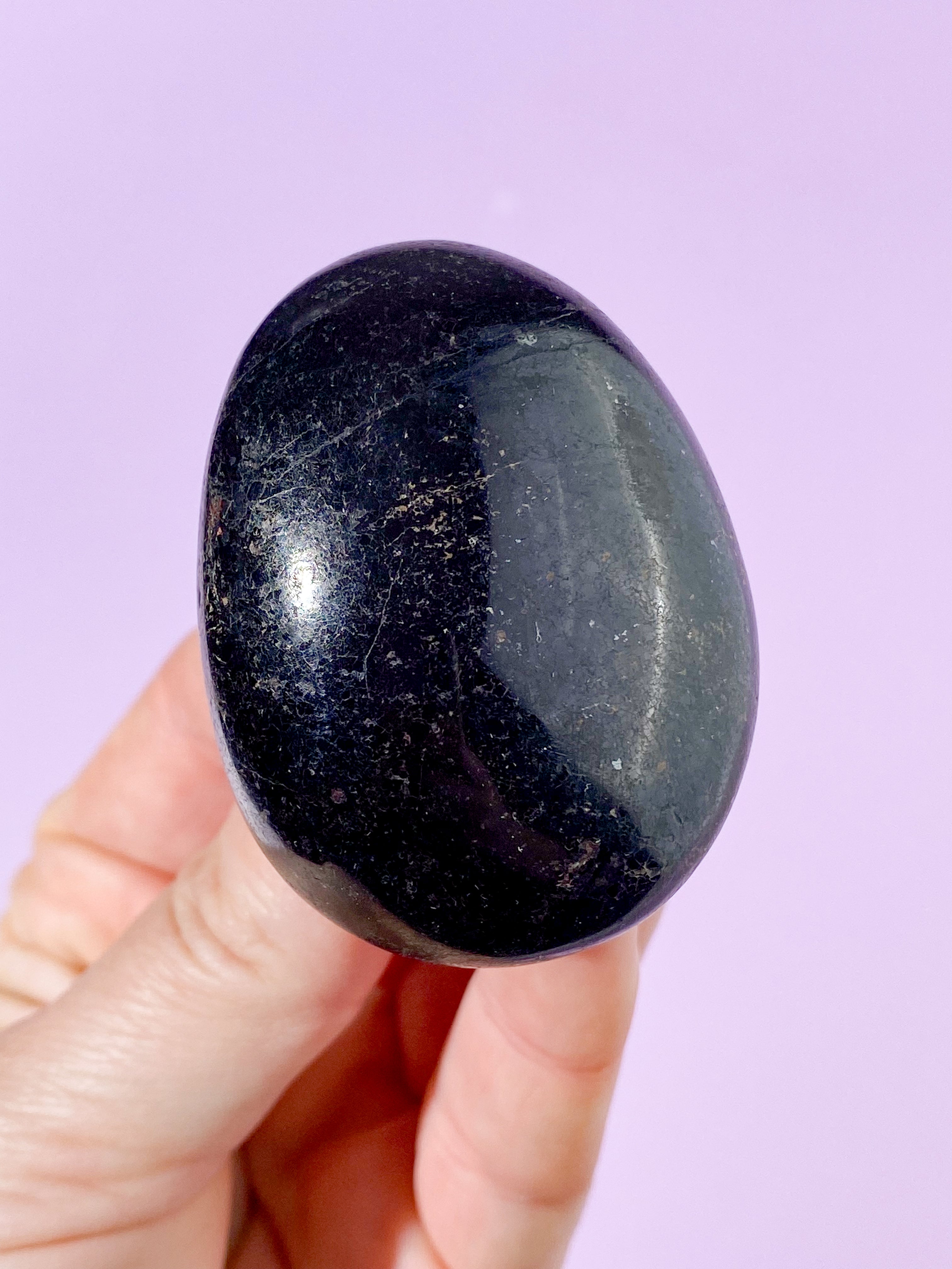 Svart Turmalin Palmstone (Nr. 5)