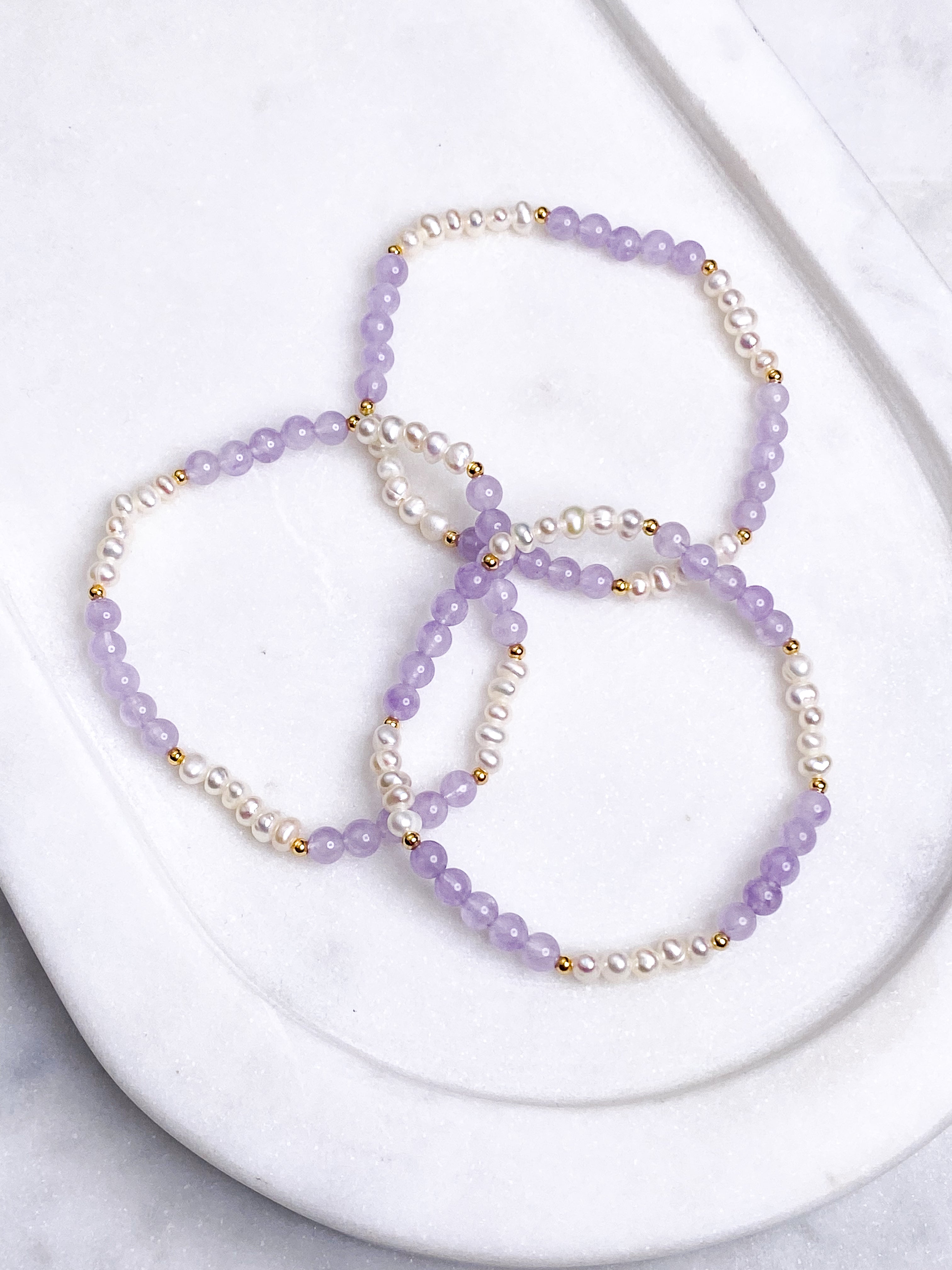 Lavendel Ametyst & Ferskvandsperle Armbånd