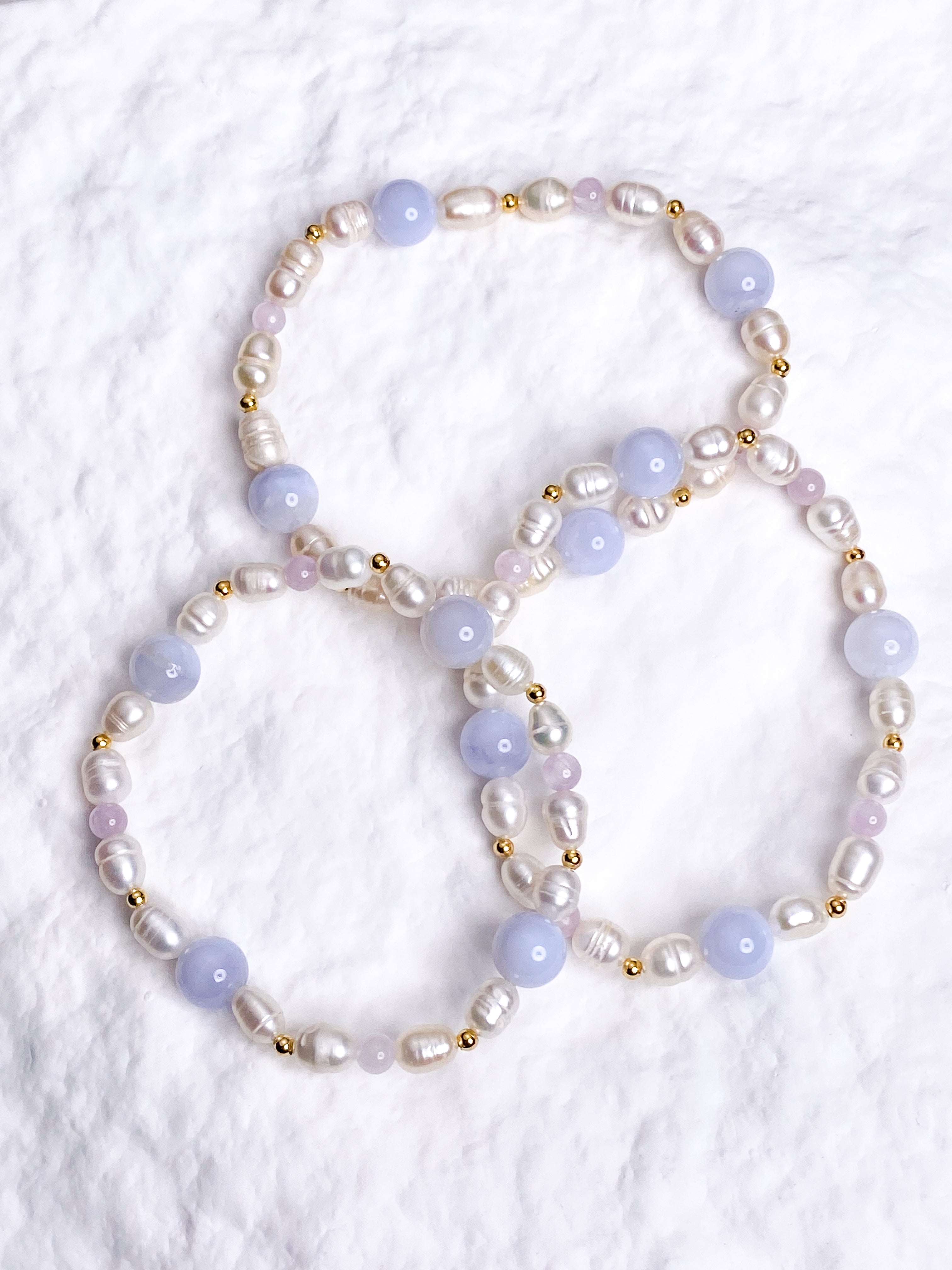 Blonde Agat, Kunzit & Ferskvandsperle Armbånd