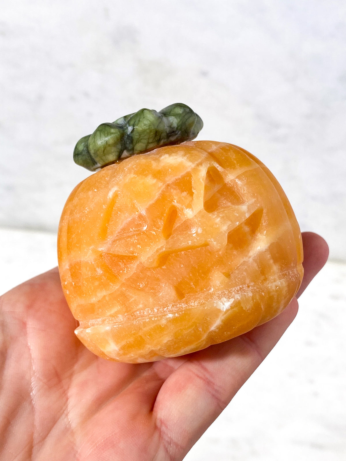 Orange kalcit-græskar m. jade (nr. 3)