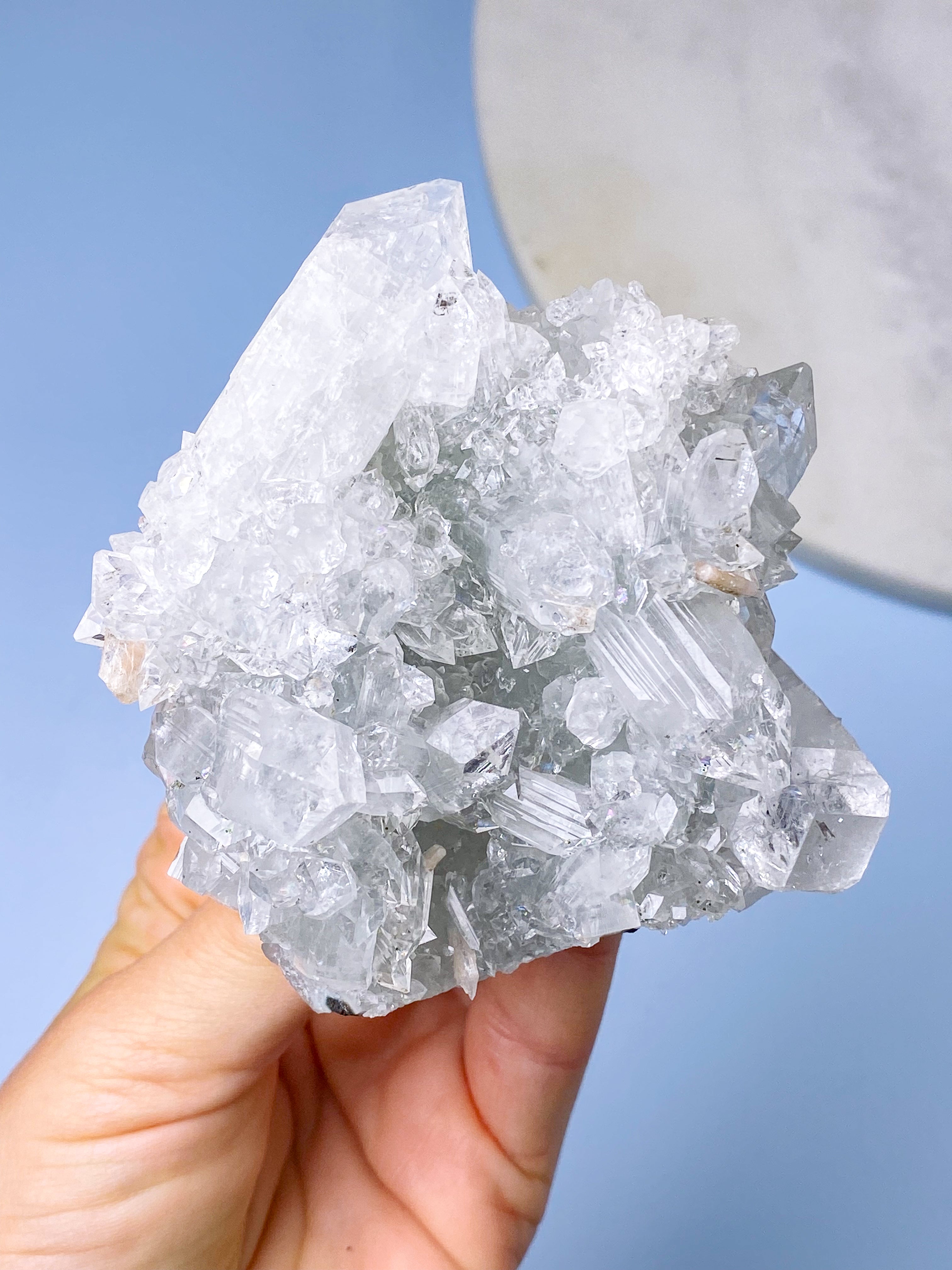 Apofyllitkluster (nr 81)