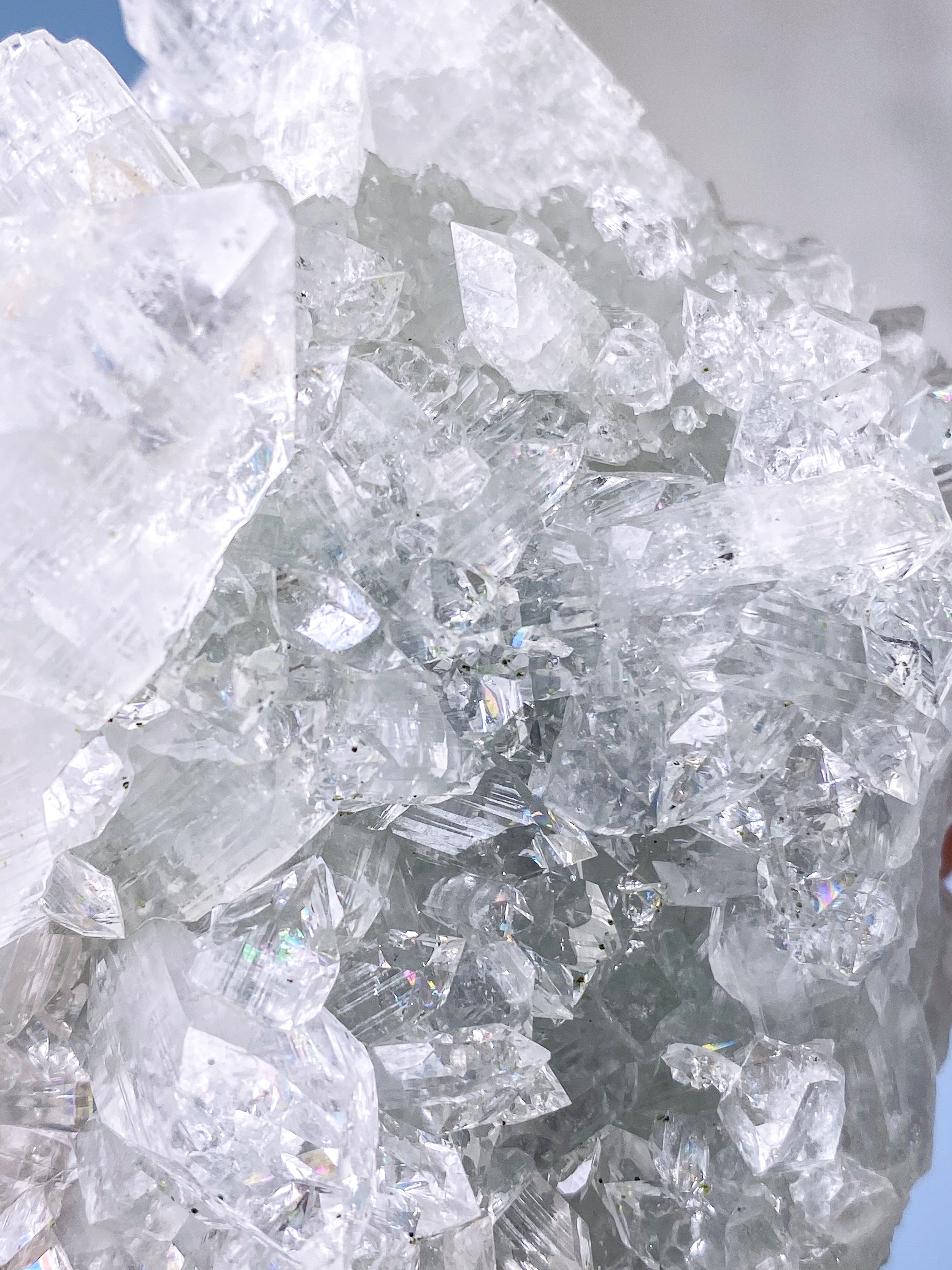 Apofyllitkluster (nr 81)