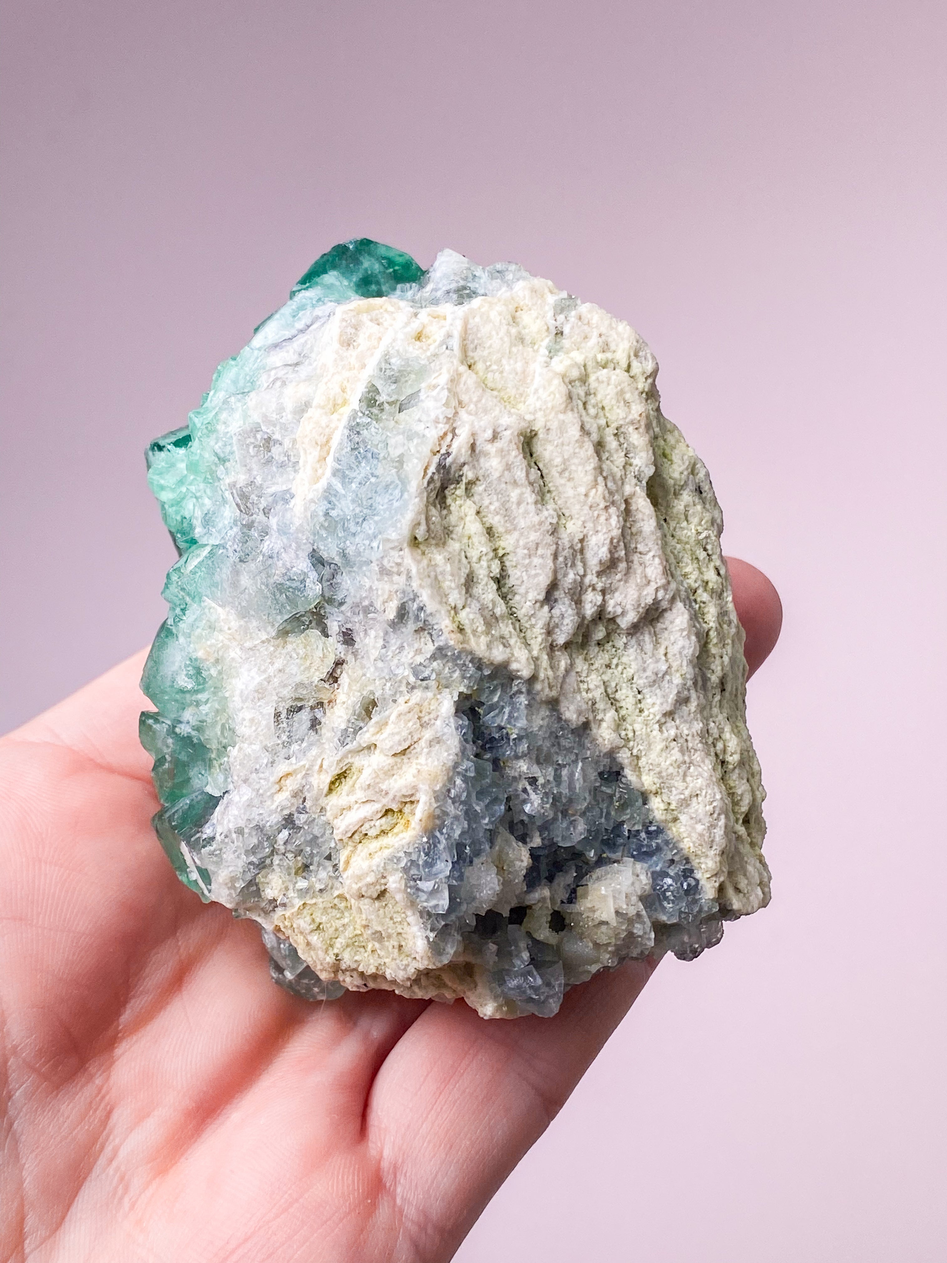 Grøn Kubisk Fluorit Klynge (Nr. 25) Eksklusiv Kvalitet