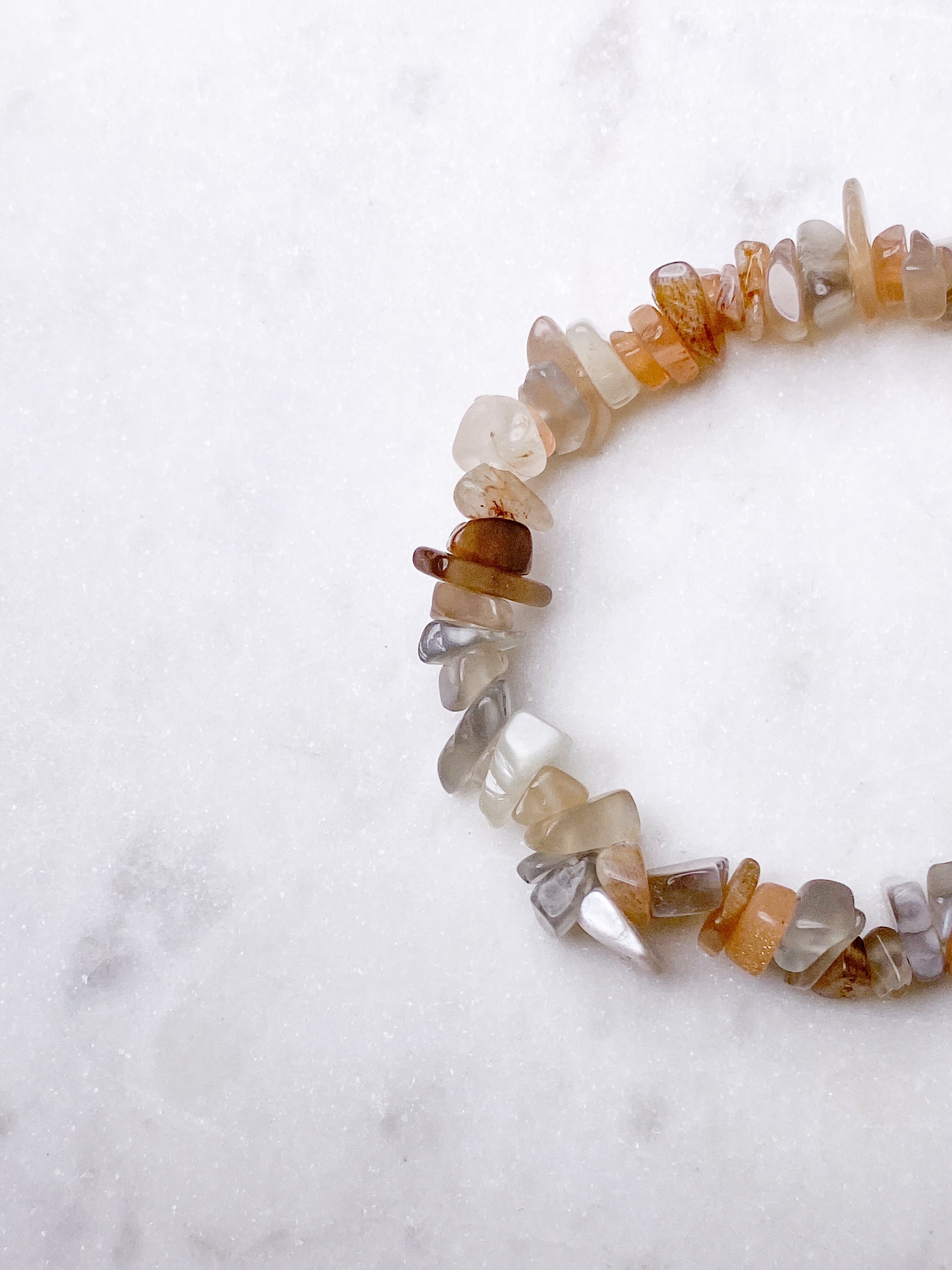 Svart månstensarmband