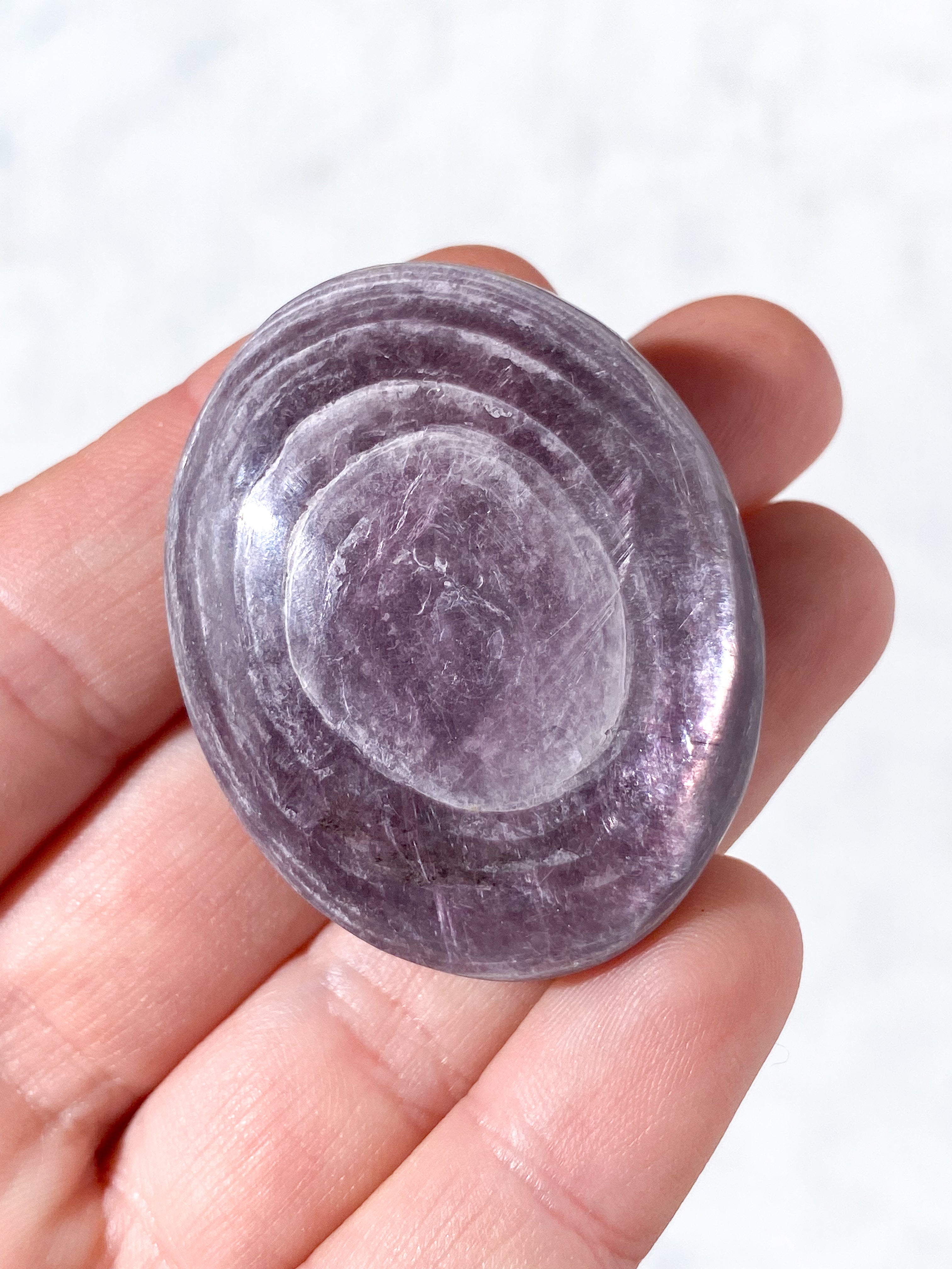 Gemmy Lepidolit Palmstone (Nr. 3)