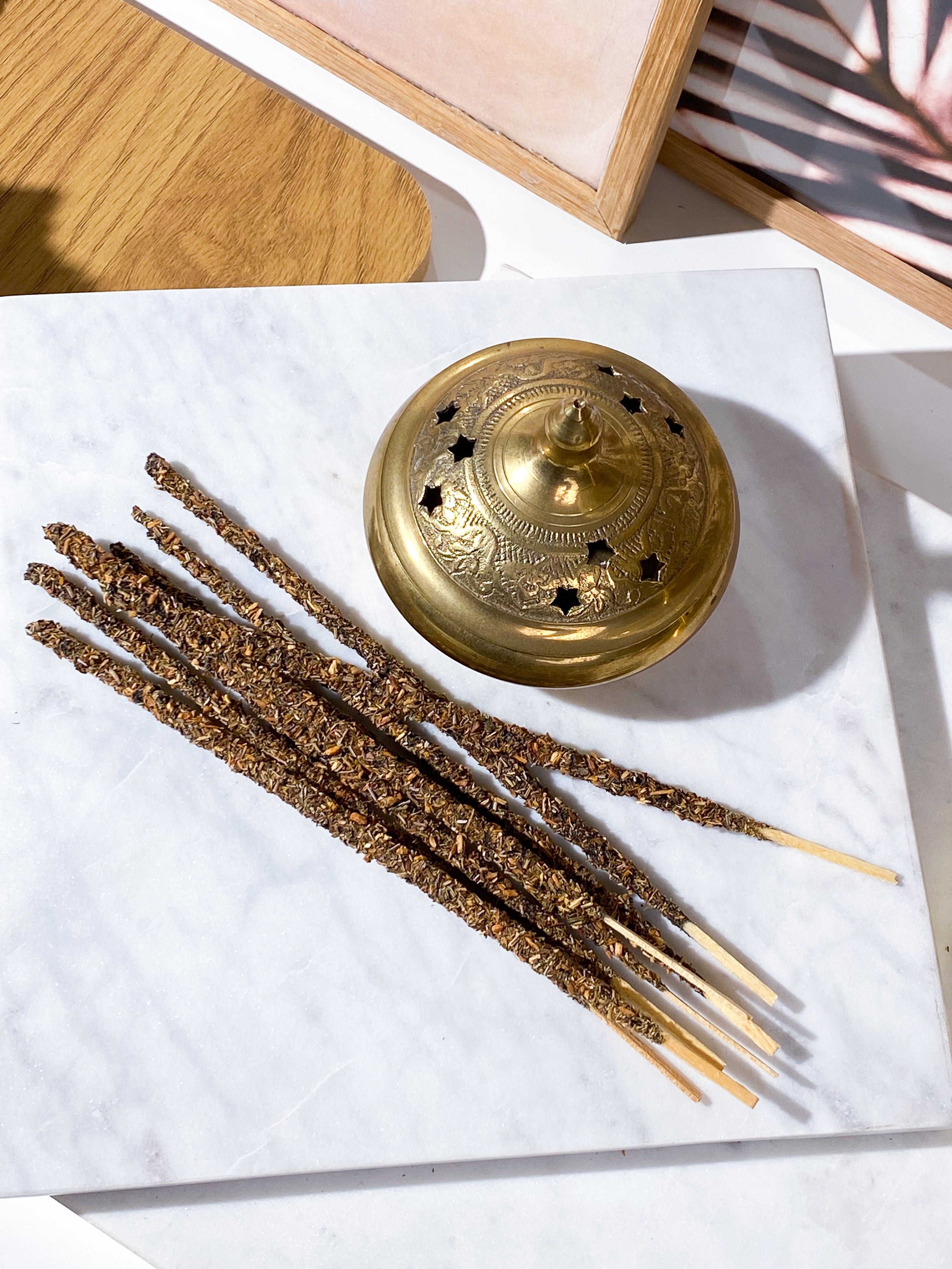 Rökelsepinnar med rosmarin och Palo Santo (8 st.)