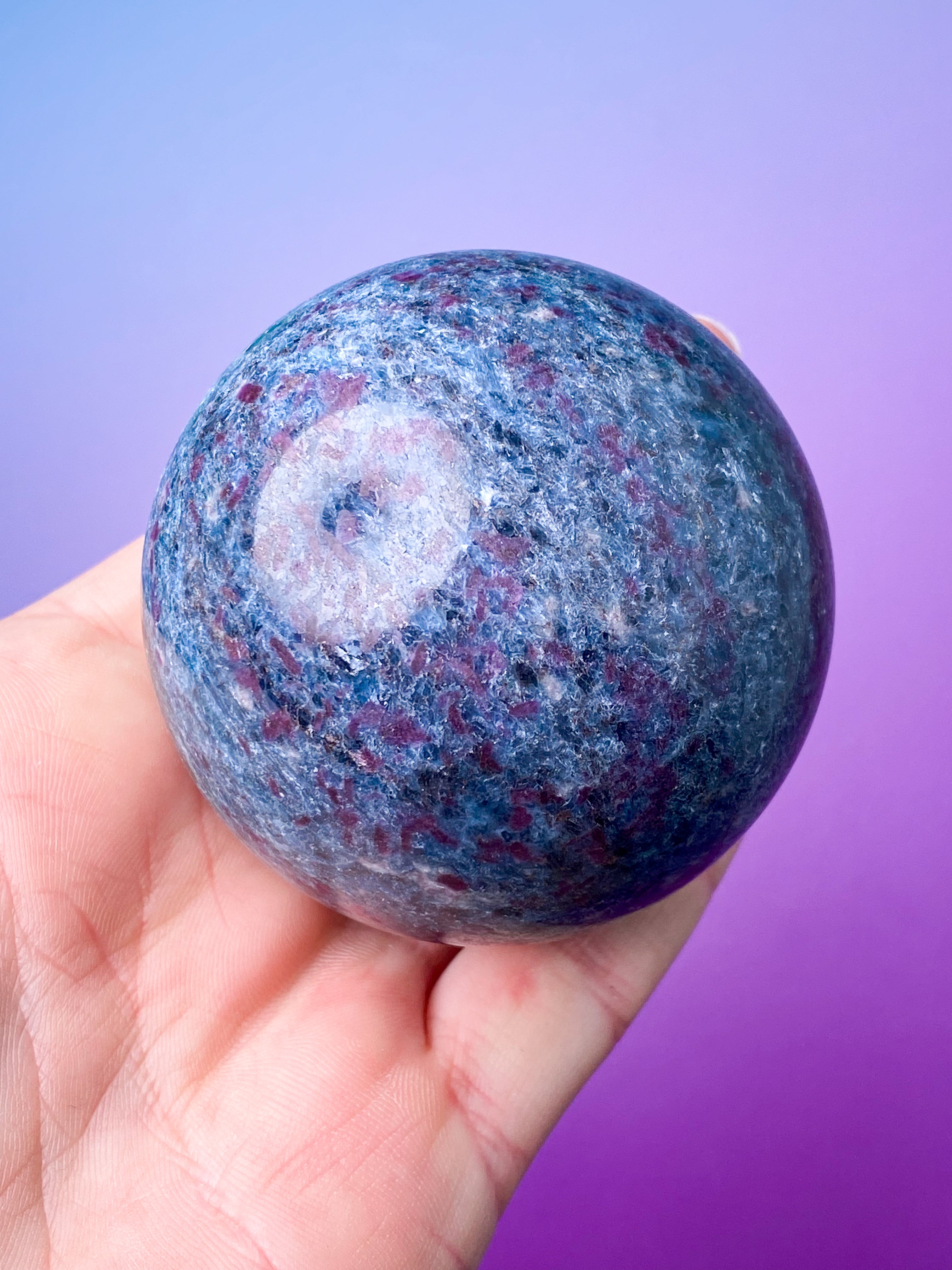 Rubin i kyanitsfär (nr 1)