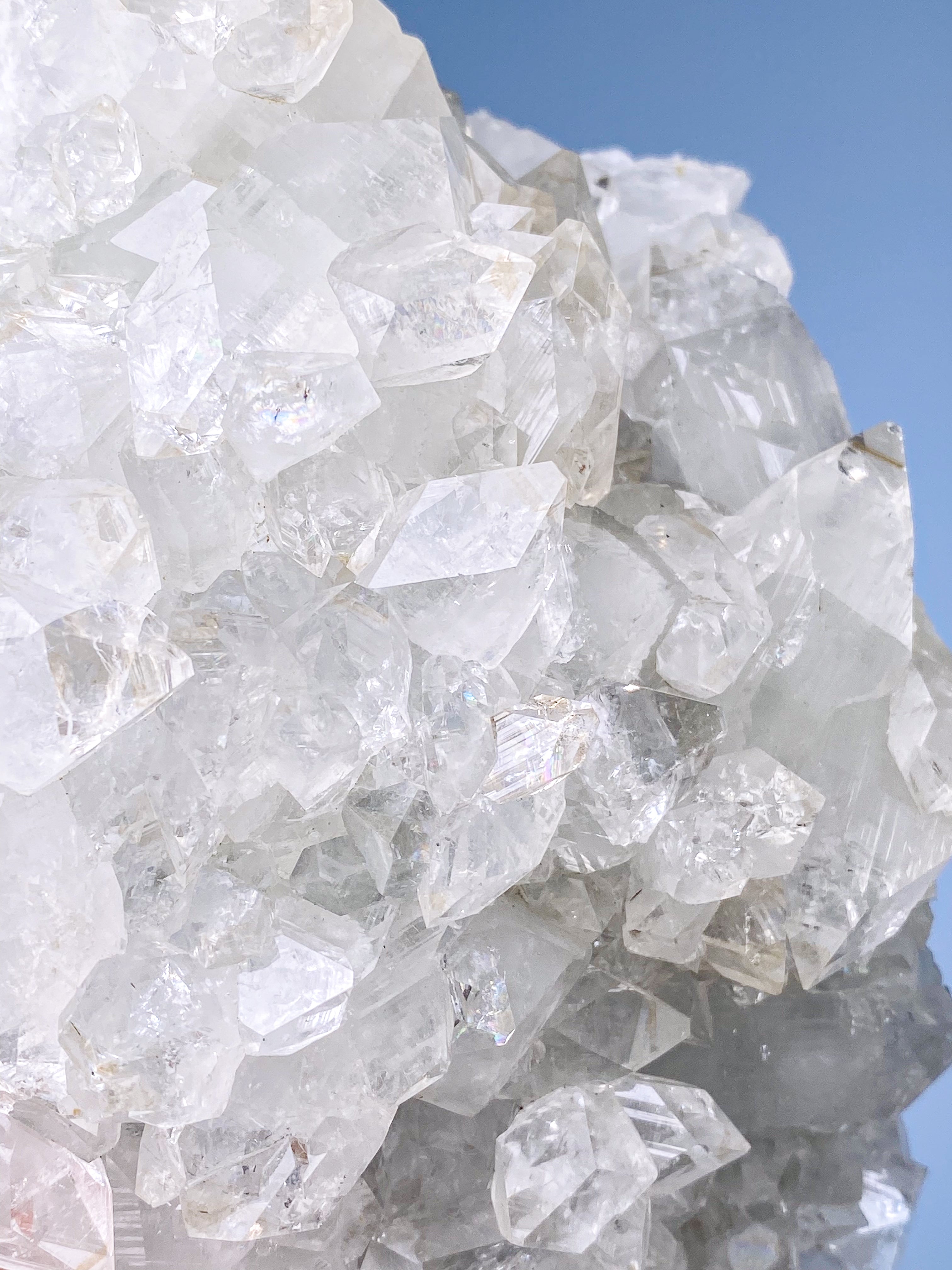 Apofyllitkluster (nr 81)