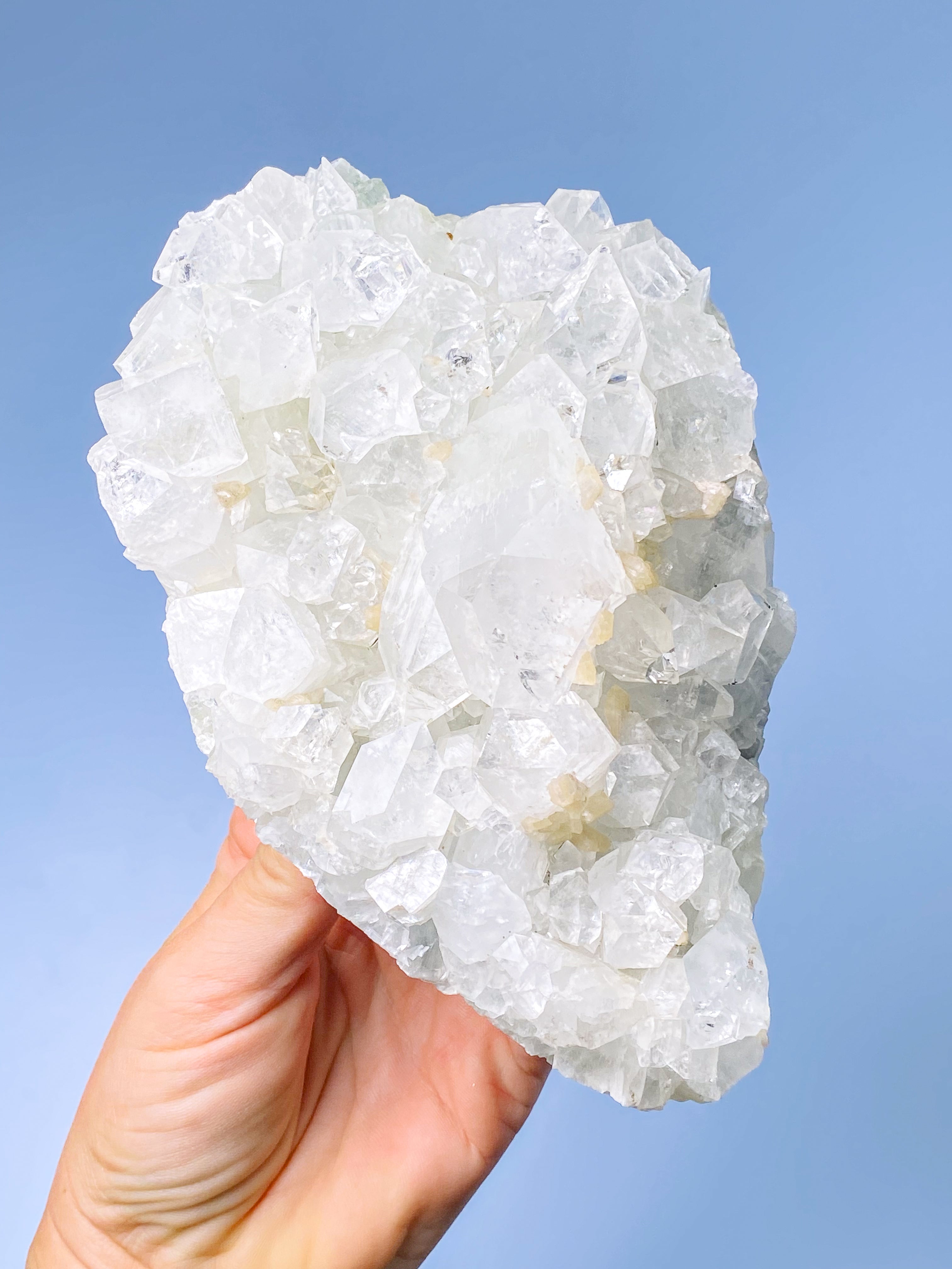 Apofyllitkluster (nr 81)