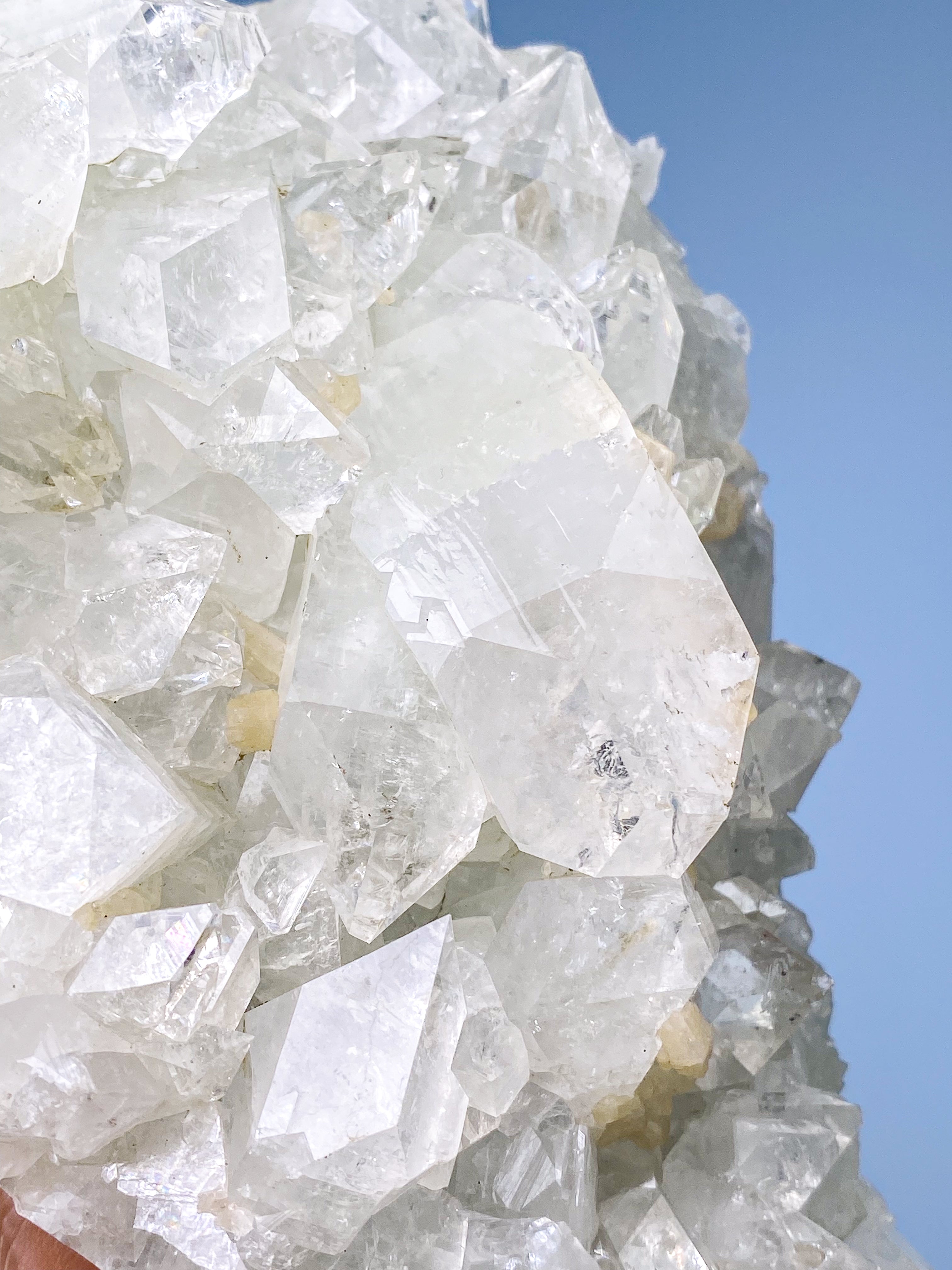 Apofyllitkluster (nr 81)