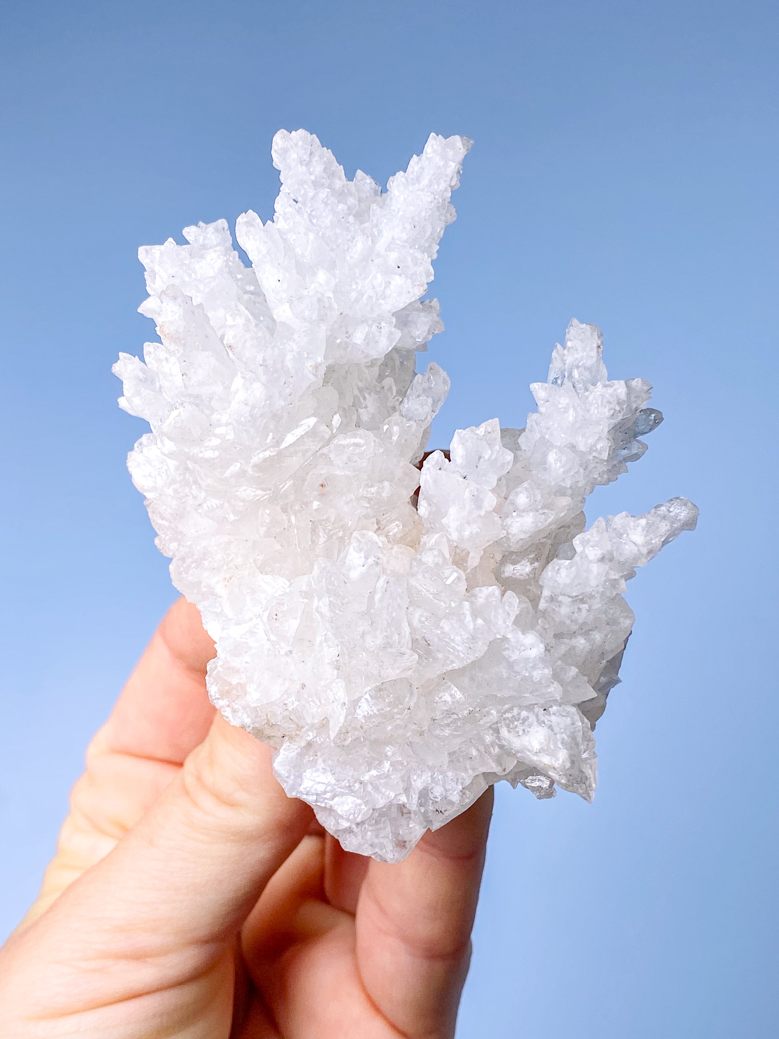 Vitt aragonitkluster (nr 4)