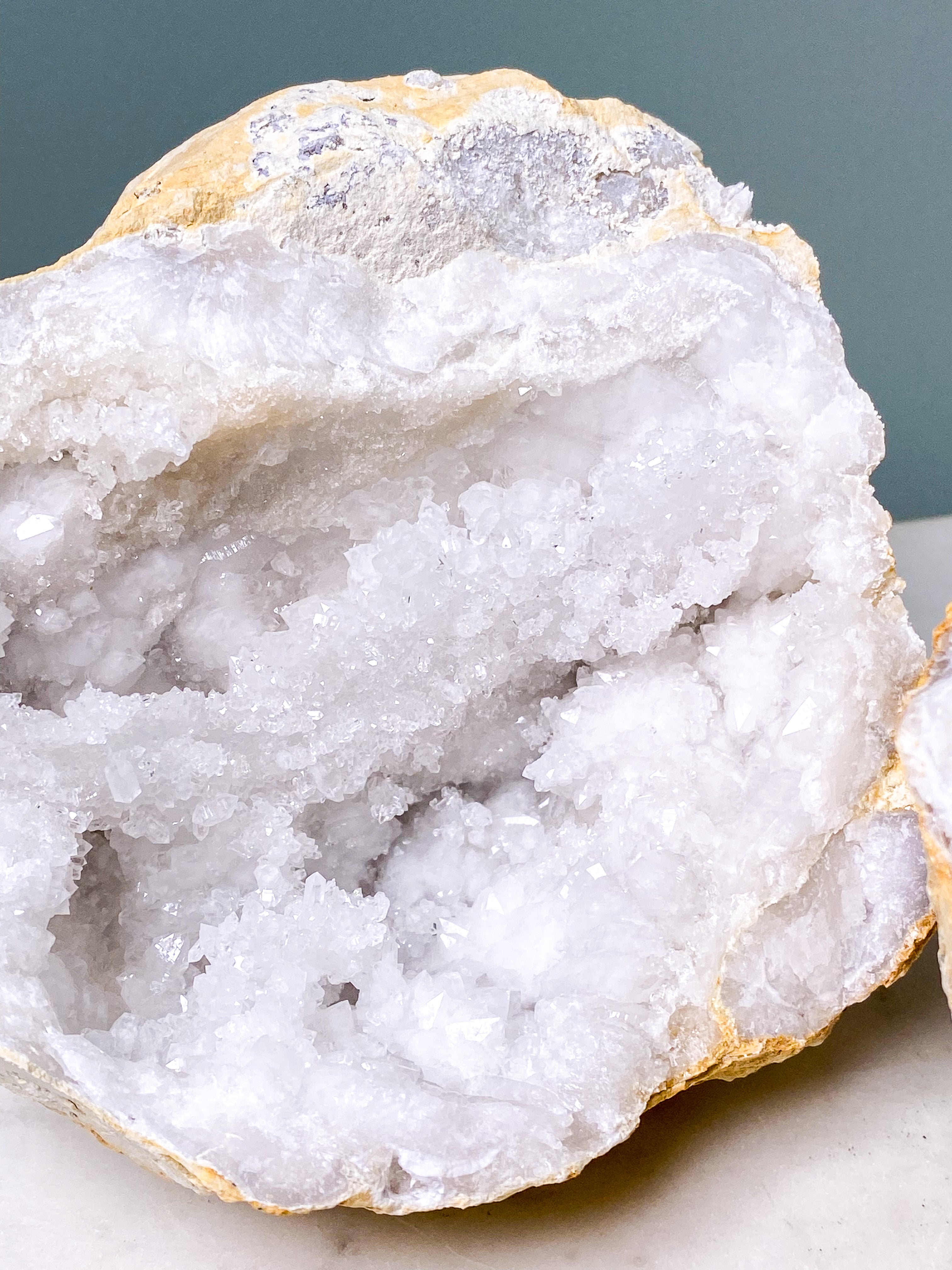 XL bergkristallgeodset (nr 30)