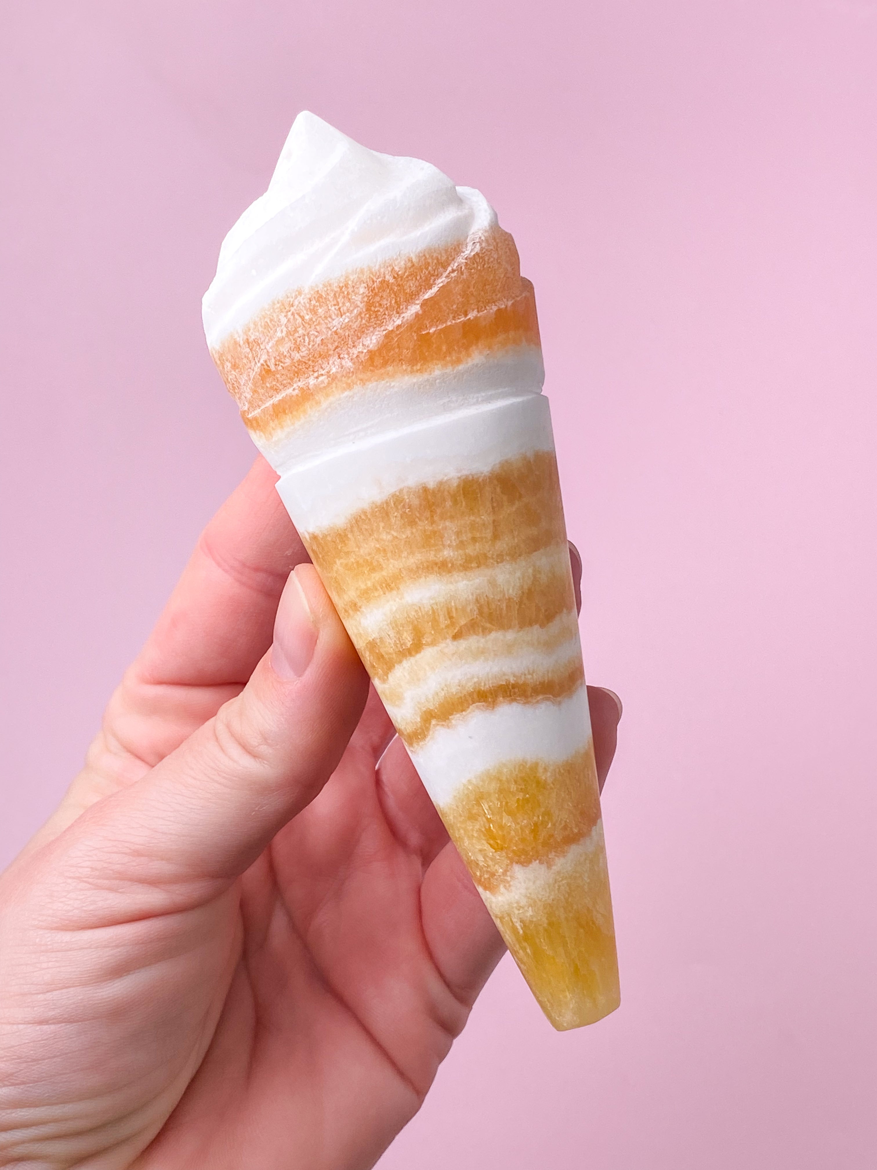 Orange Kalcit Ädelsten med Band (Nr. 17)