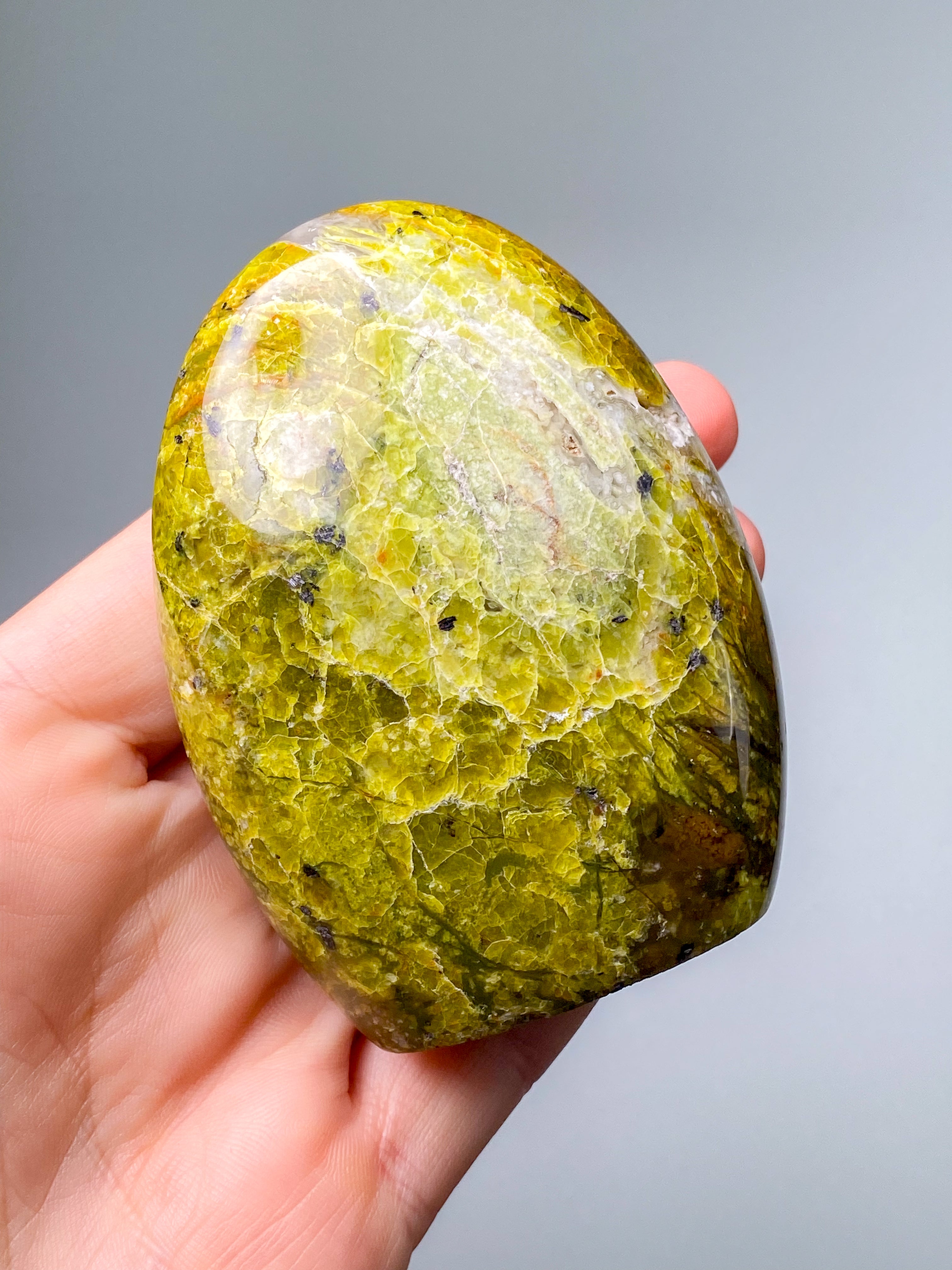Grön opal polerad